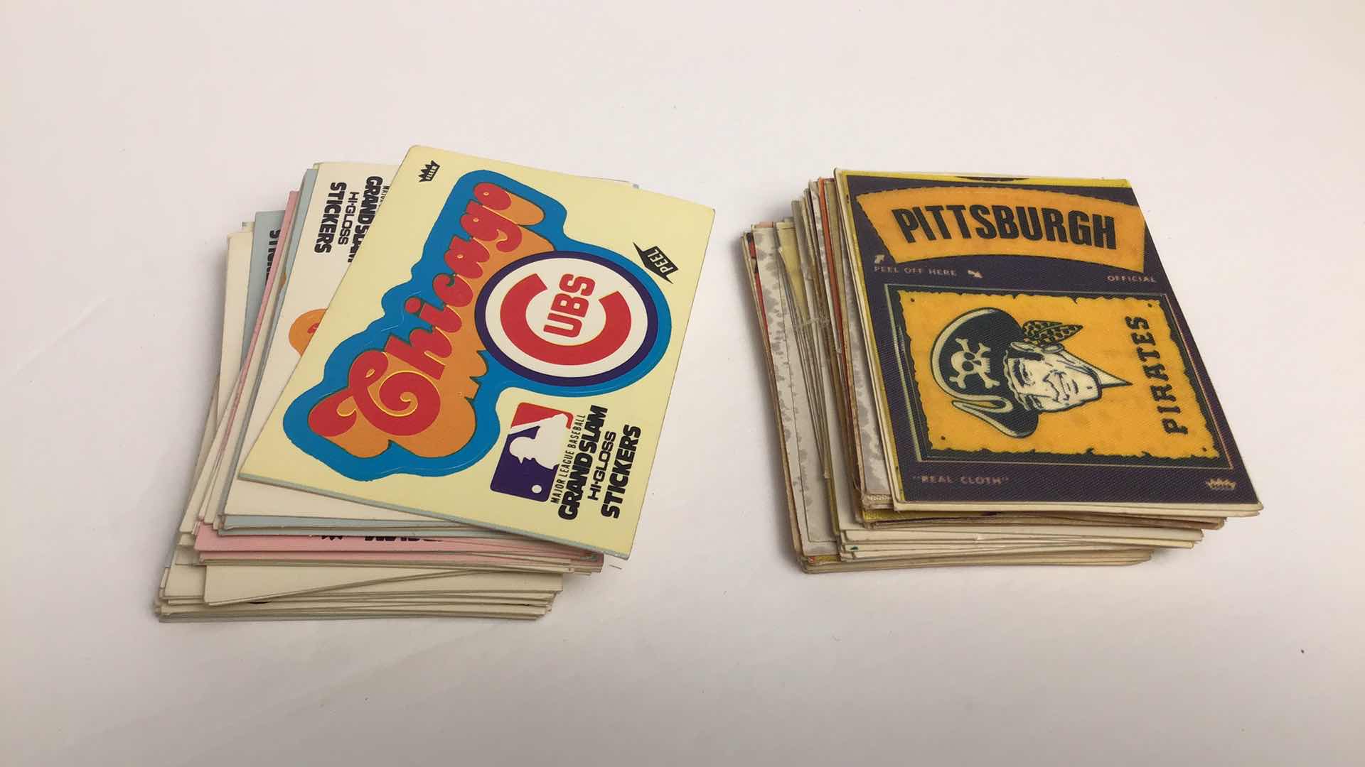 Photo 1 of $100 LOT PF APPROX 100 MLB STICKER CARDS & FLEER CLOTH PATCHES*