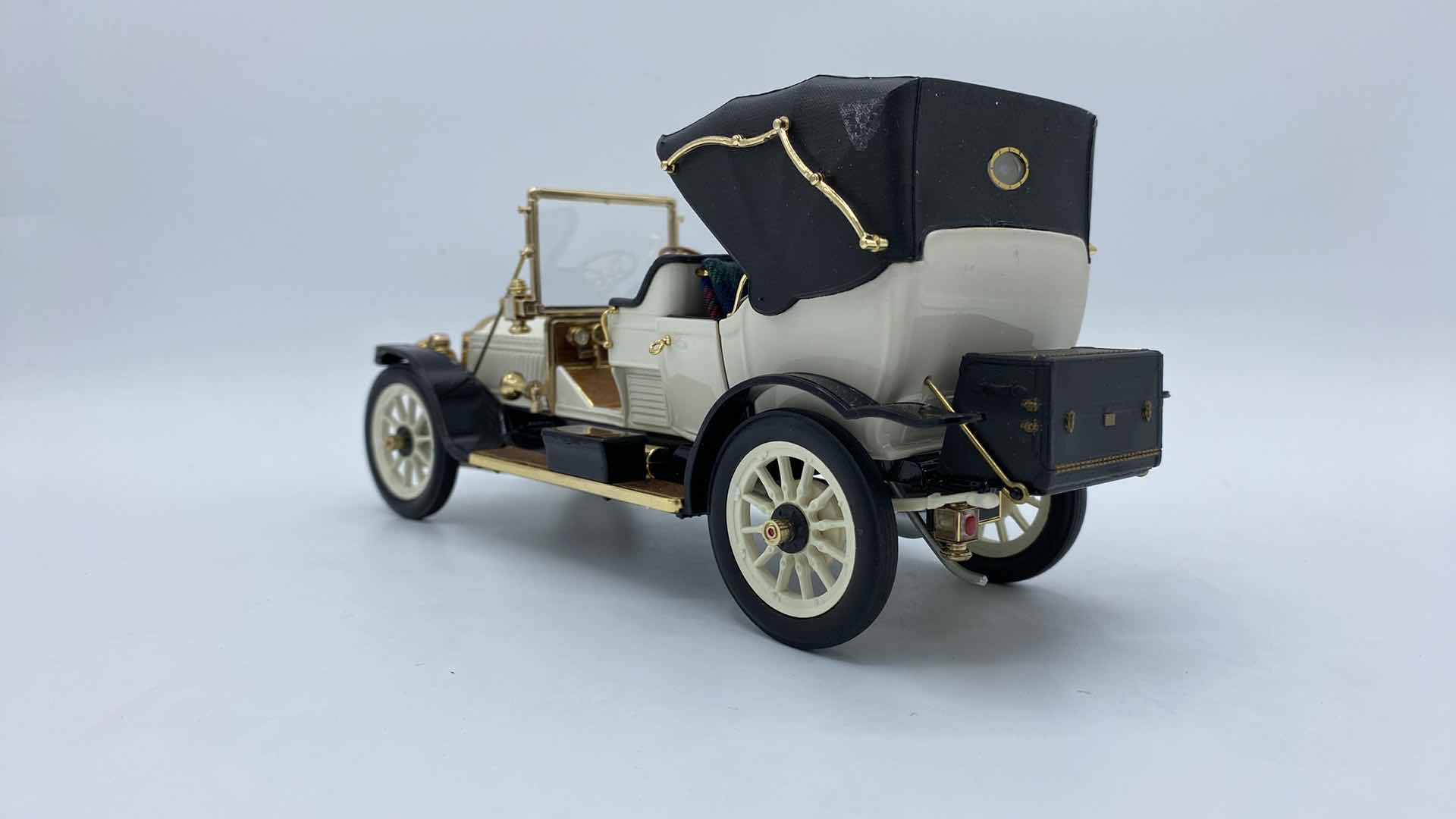 Photo 1 of FRANKLIN MINT 1912 PACKARD VICTORIA MODEL 1-48 WITH BOX $350