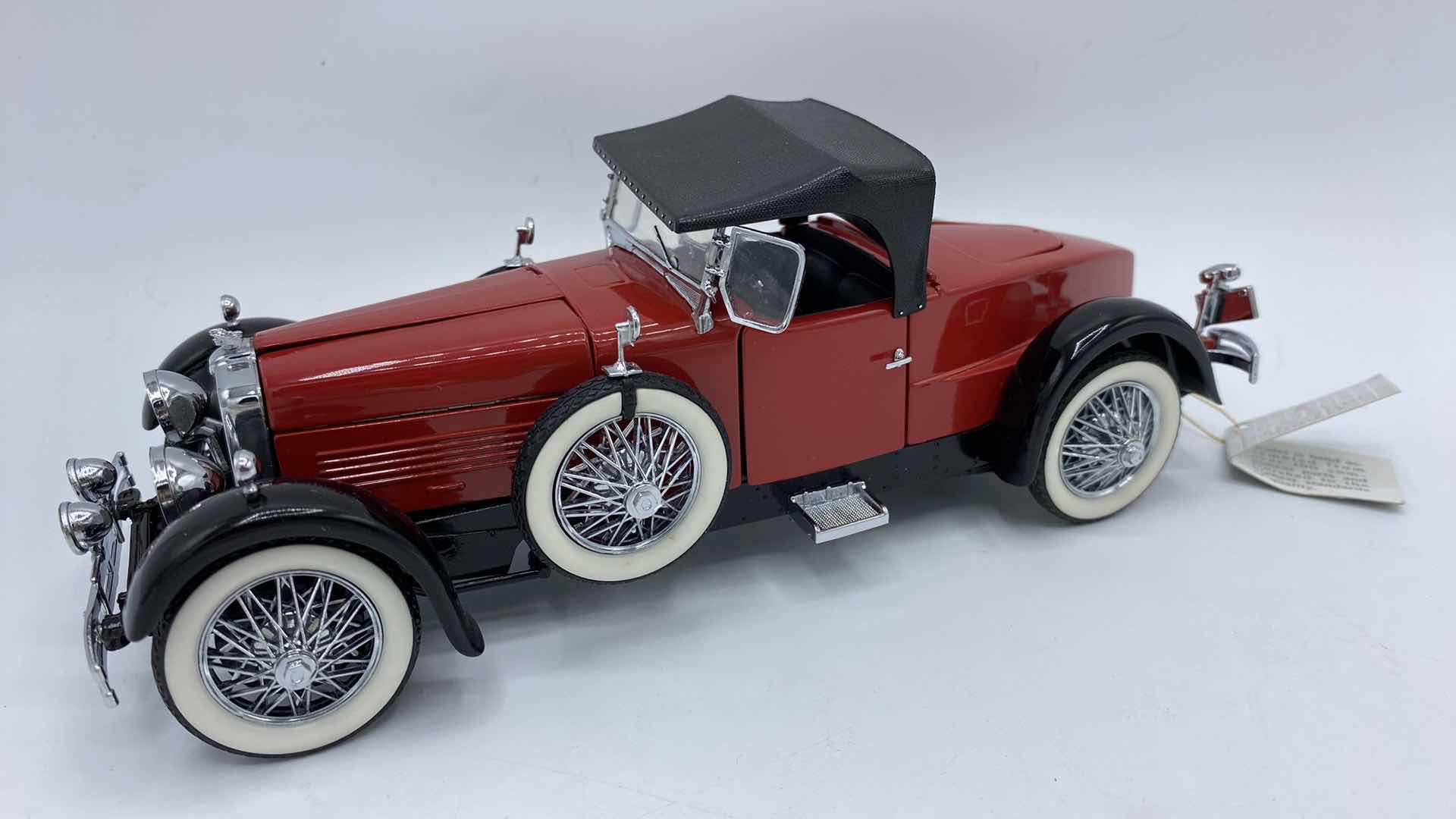 Photo 1 of FRANKLIN MINT 1928 STUTZ BLACK HAWK BOAT-TAIL SPEEDSTER MODEL 1-24 WITH BOX  $350