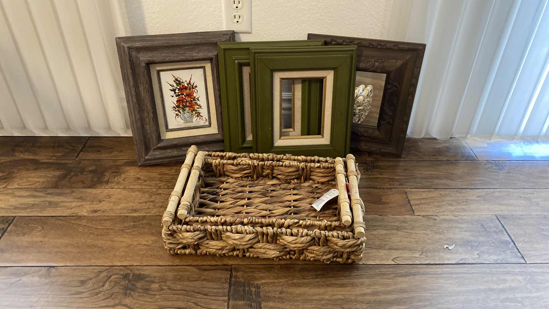 Photo 1 of HOME DECOR BASKETS FRAMES ABD MORE LARGEST FLORAL 12” x 15”