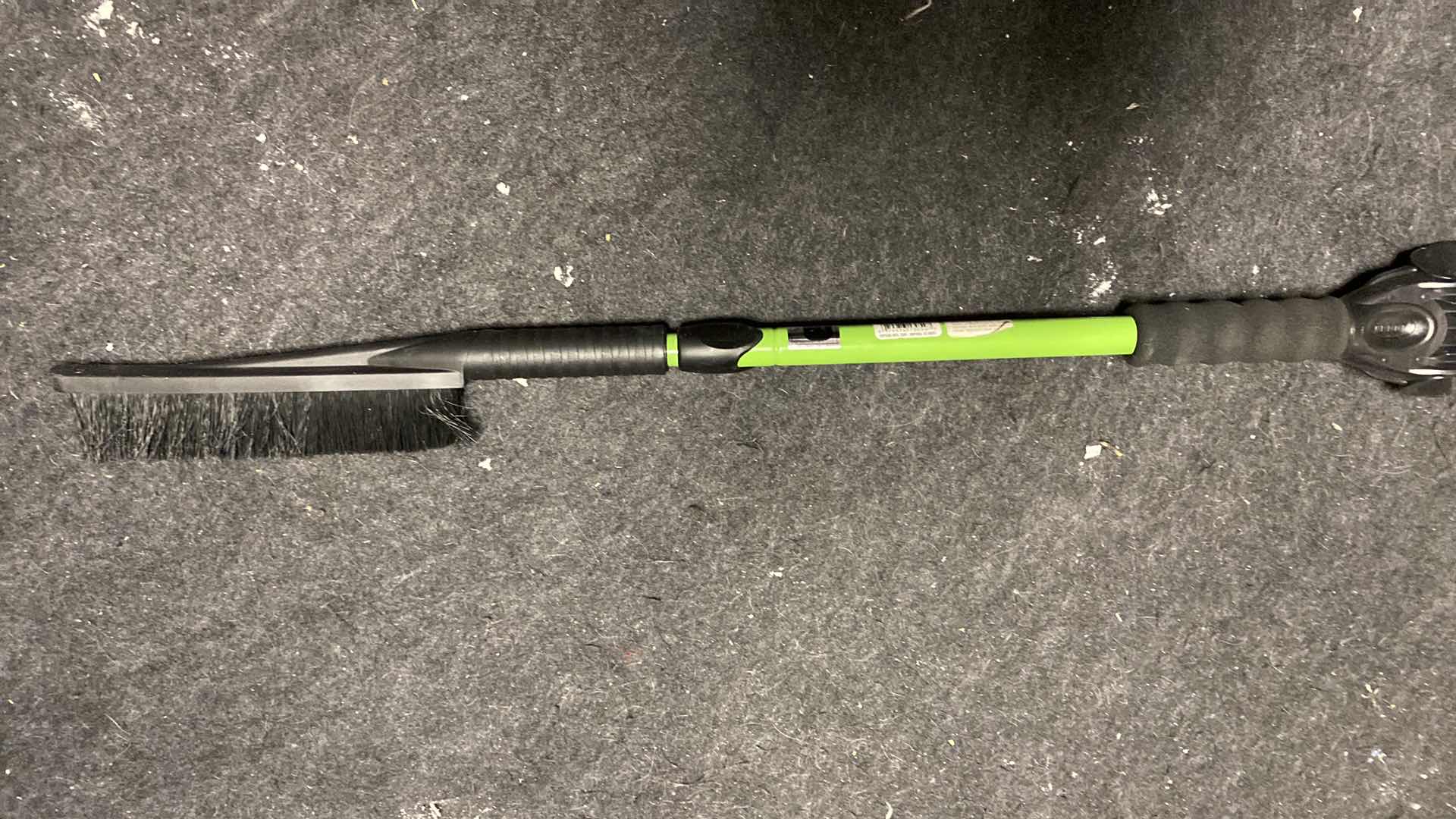 Photo 1 of COBRA JR. CABLE CHAINS FOR SUV/TRUCK AND SNOW/ICE BRUSH