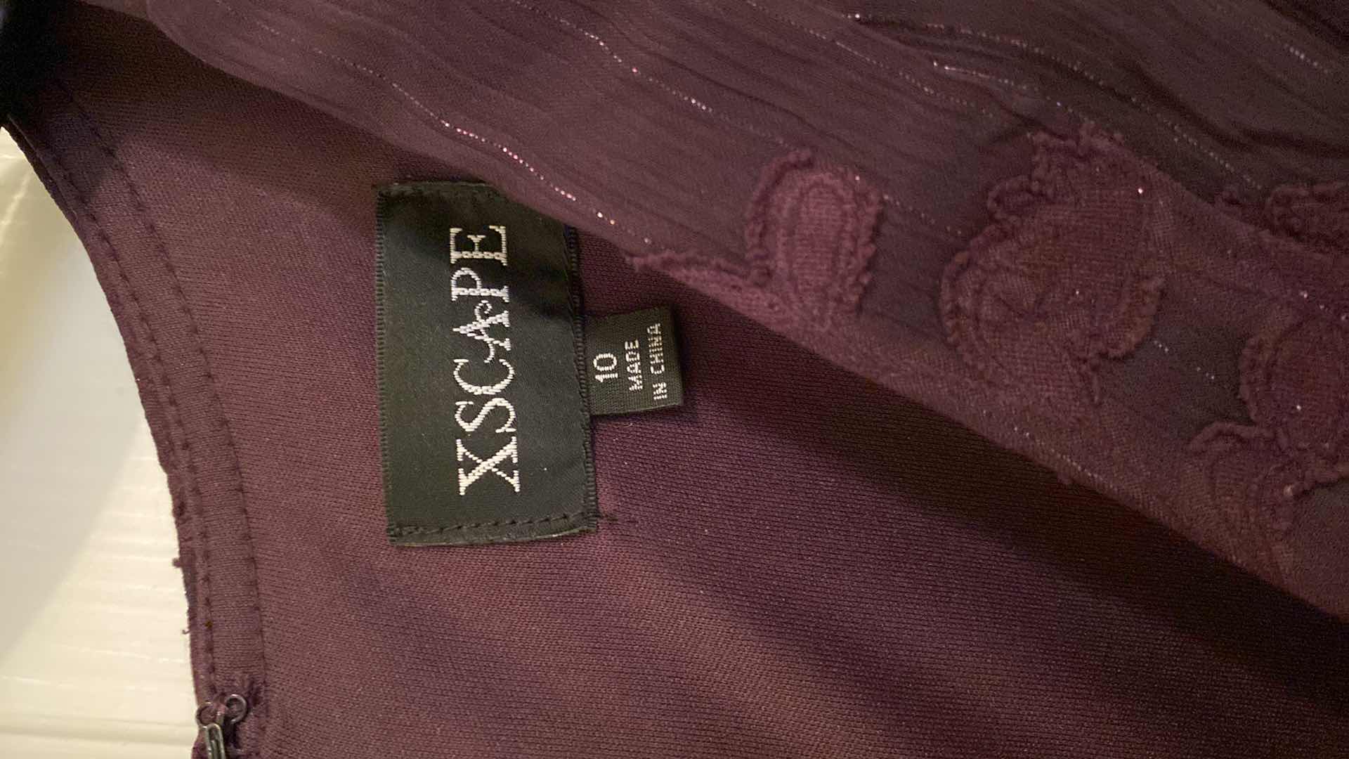 Photo 1 of WOMENS XSCAPE SIZE 10 PLUM COLOR MIDI DRESS (WORN 1 TIME)