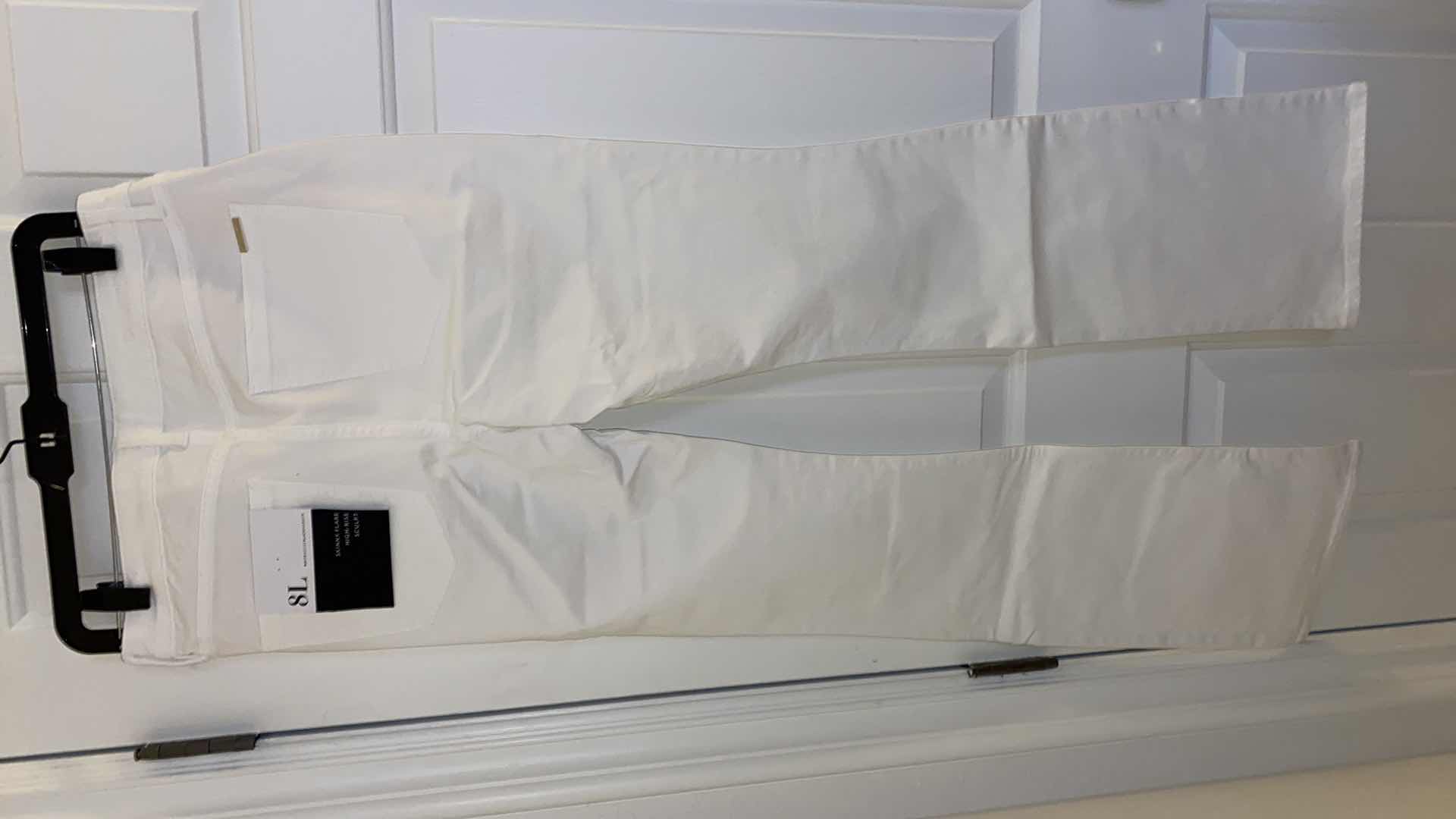 Photo 4 of WOMENS NWT SIZE 8 LONG WHITE HOUSE BLACK MARKET SCULPT HIGH RISE WHITE SKINNY FLARE JEANS