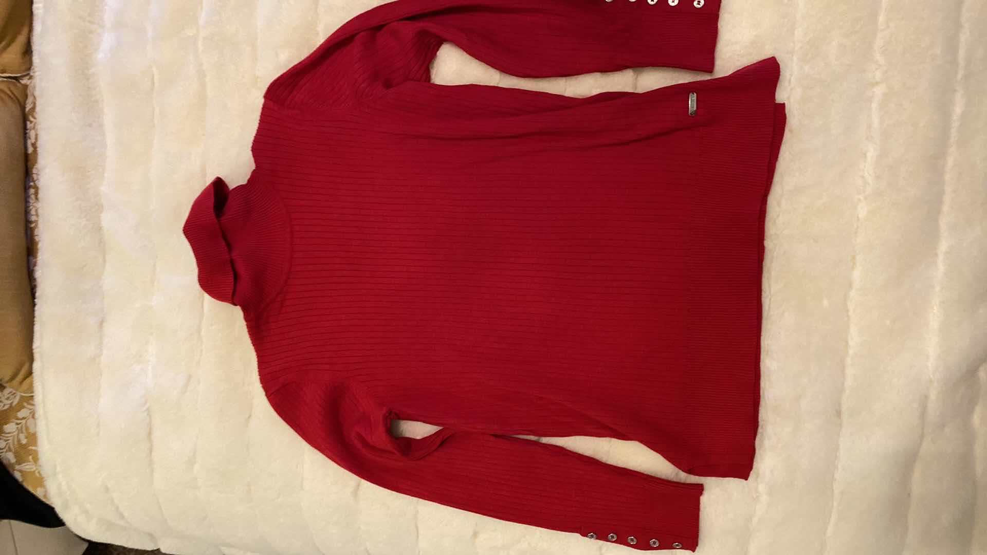 Photo 1 of 4- WOMENS SIZE SMALL NEW  CALVIN KLEIN OVERSIZED SWEATERS (1 has tag)