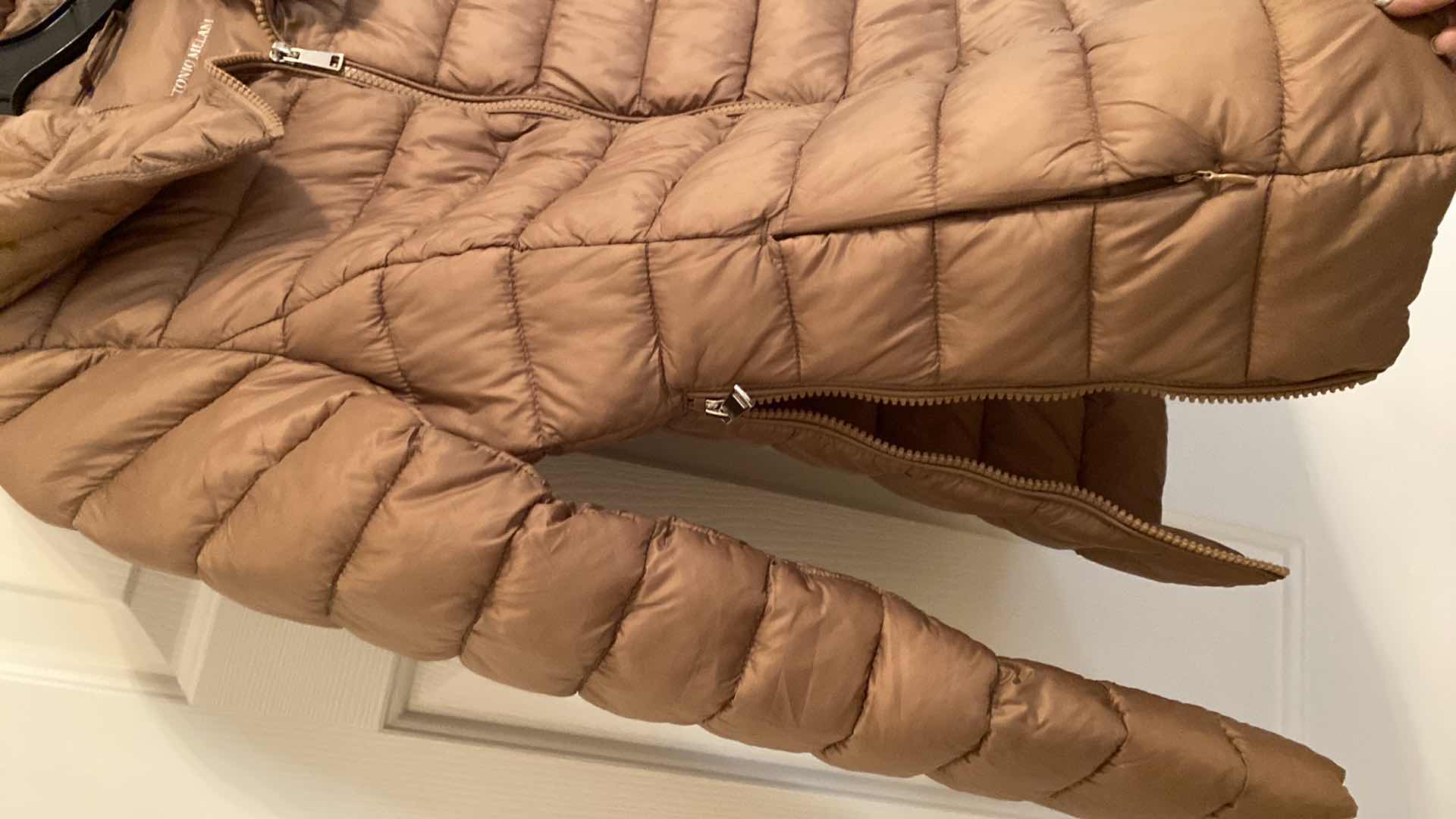 Photo 3 of WOMENS SIZE MEDIUM ANTONIO MELANI HOODED PUFFER JACKET FROM DILLARDS