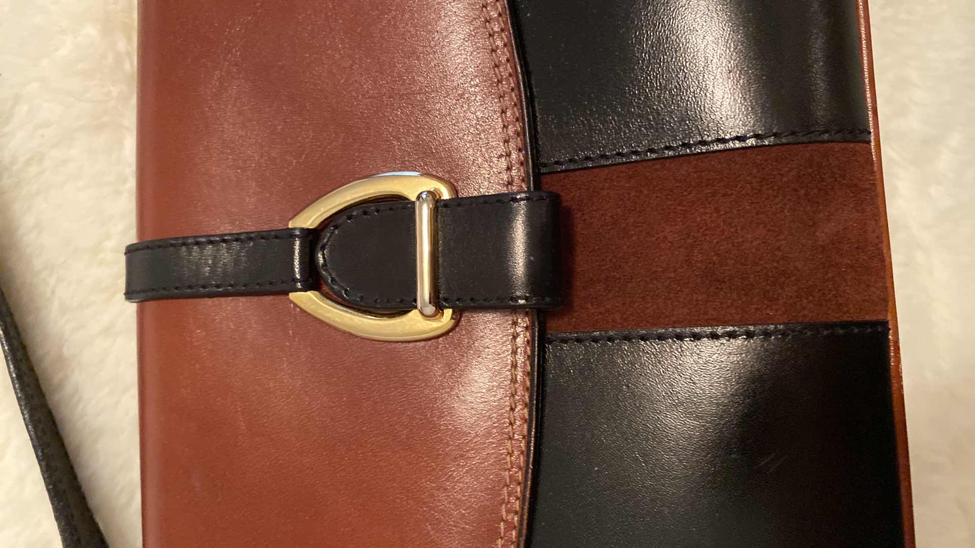 Photo 4 of WOMENS GERONICO LEATHER WITH SUEDE INSET IN FRONT SHOULDER BAG FROM FLORENCE, ITALY 10 1/2” X 7 3/4”