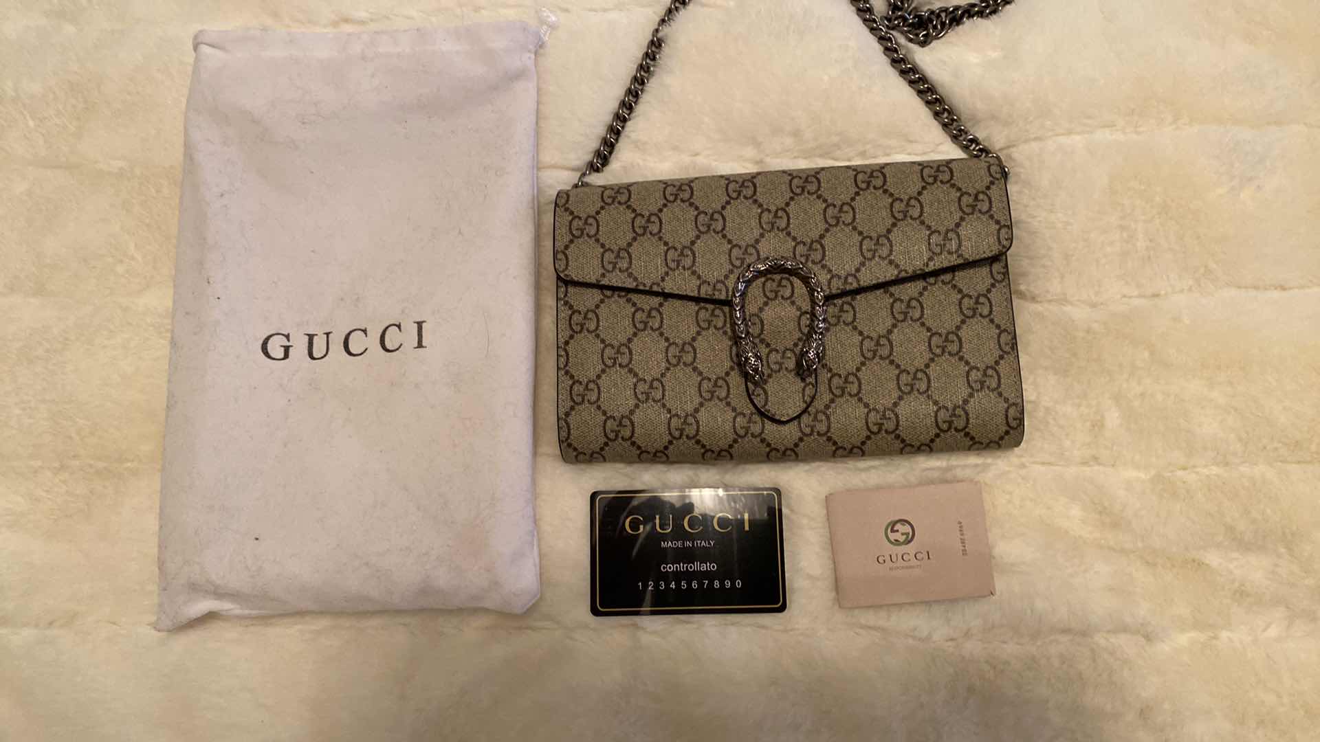 Photo 1 of REPLICA GUCCI  DIONYSUS GG SUPREME WALLET ON CHAIN