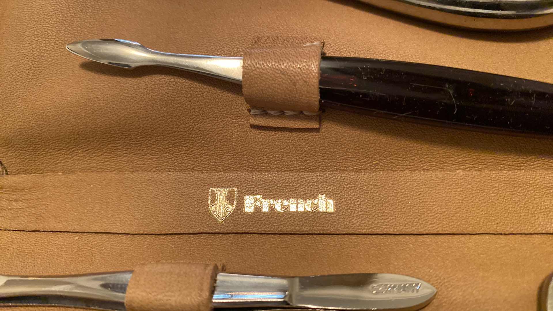 Photo 3 of VINTAGE THE FRENCH COMPANY MANICURE KIT