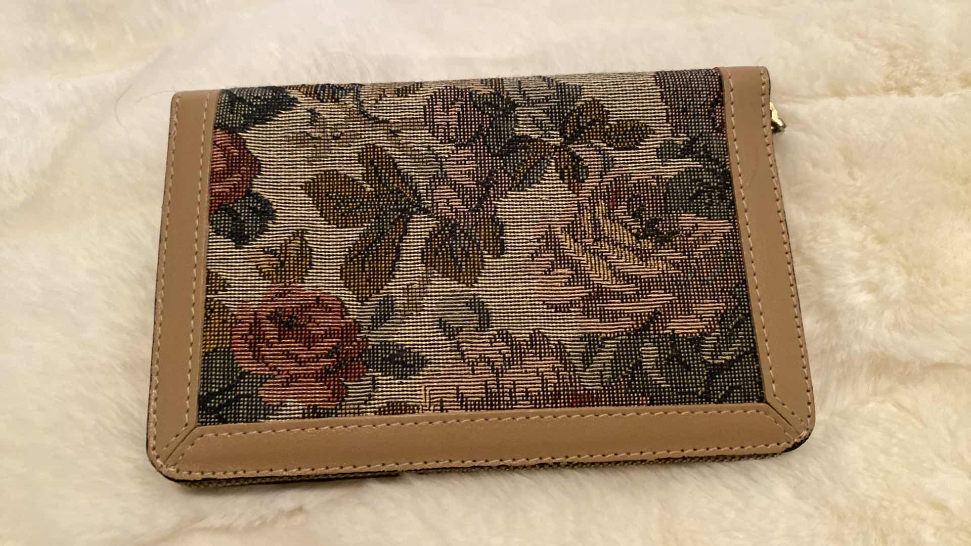 Photo 4 of VINTAGE THE FRENCH COMPANY MANICURE KIT