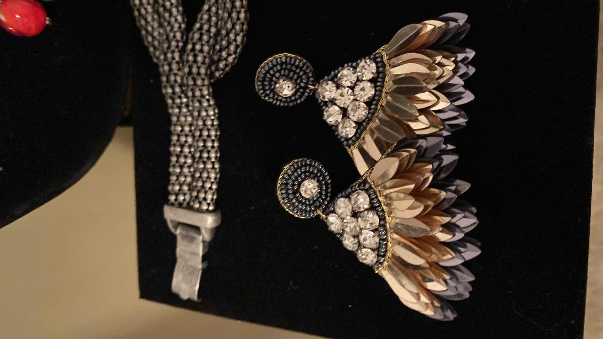 Photo 1 of COSTUME JEWELRY - NON-RETURNABLE FINAL SALE