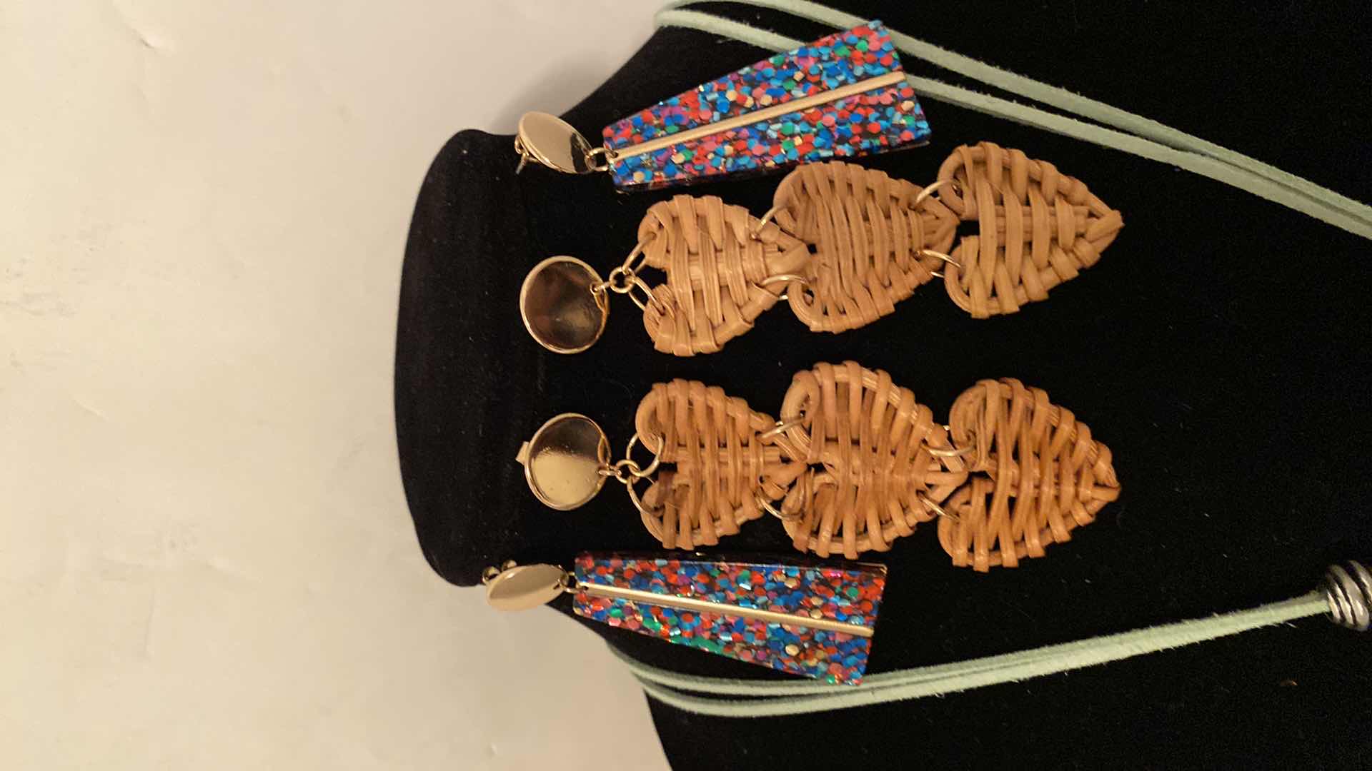 Photo 1 of COSTUME JEWELRY - NON-RETURNABLE FINAL SALE