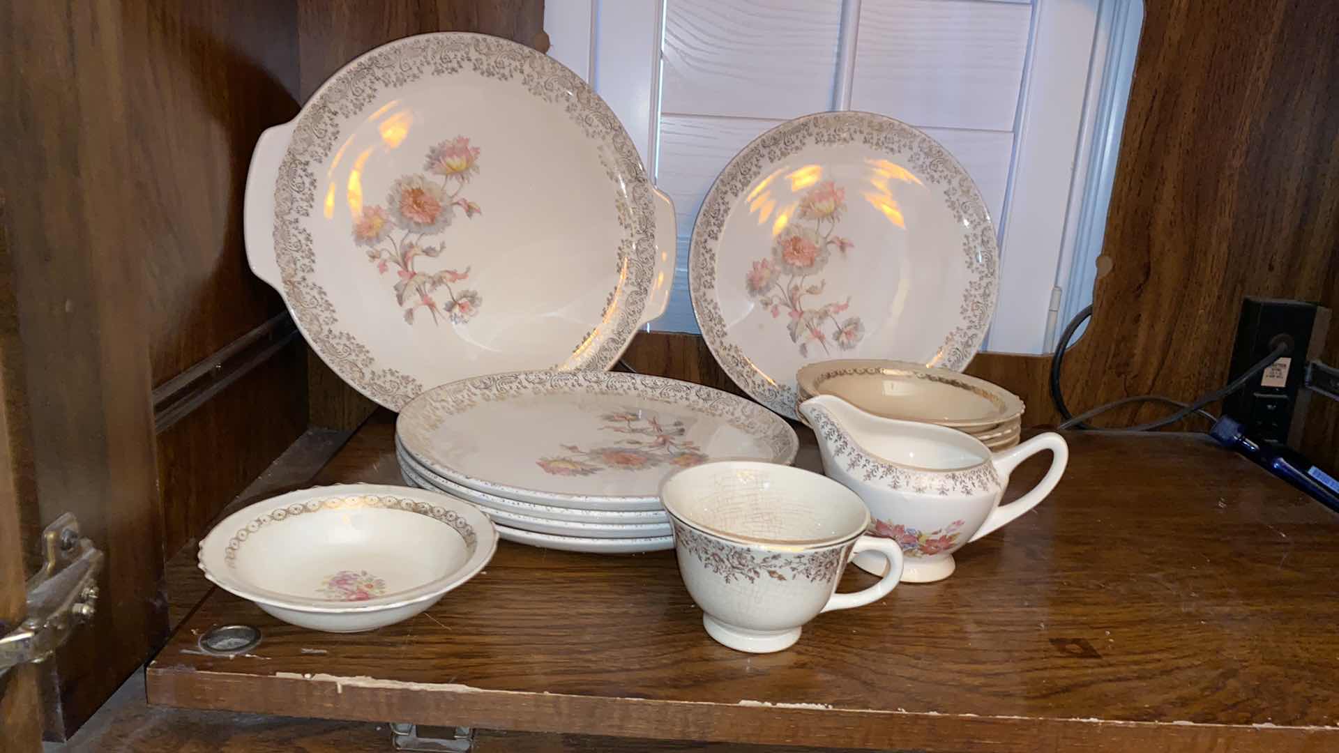 Photo 1 of 13 PCS-VINTAGE FSX168 GOLD FLOWERS ON EDGE W. FLORAL CENTER CHINA BY THE FRENCH SAXON CHINA CO.