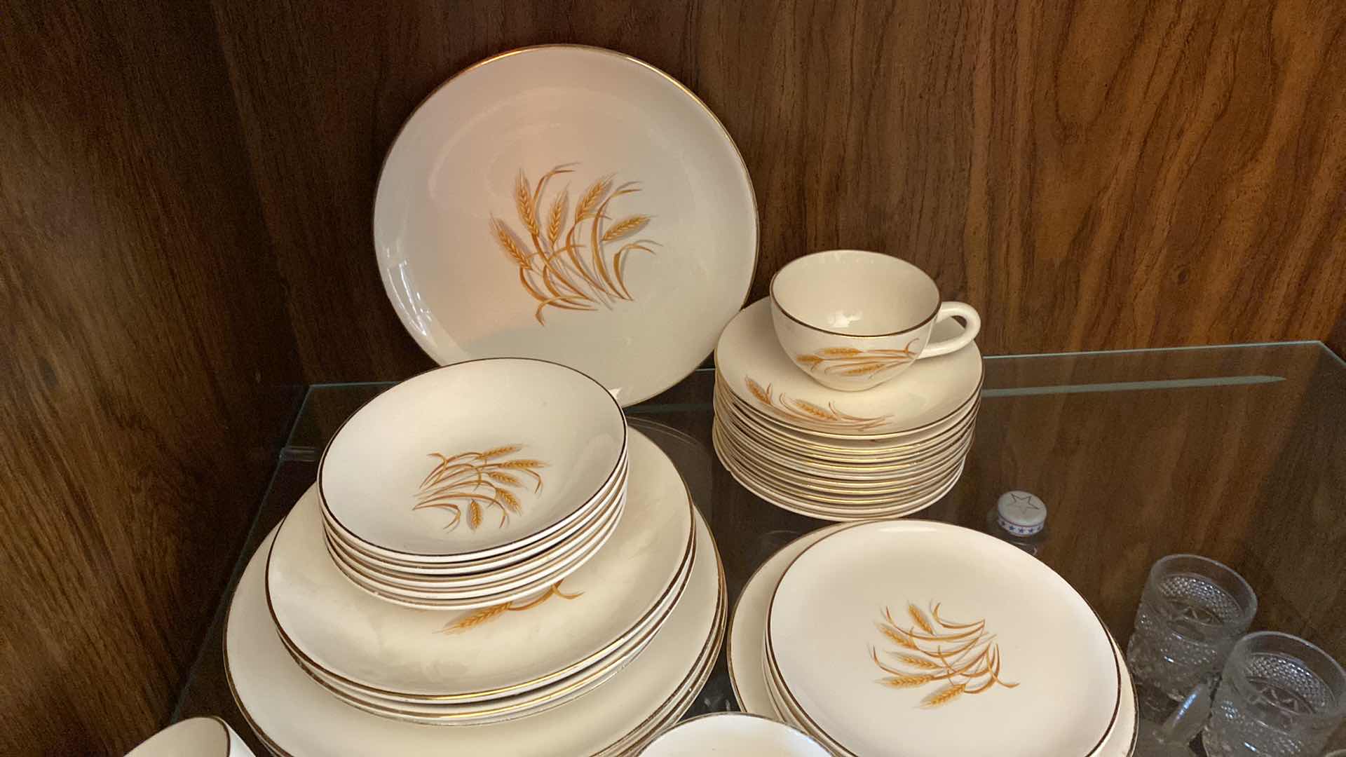 Photo 1 of 31PCS-VINTAGE HOMER LAUGHLIN GOLDEN WHEAT 22K GOLD TRIM CHINA