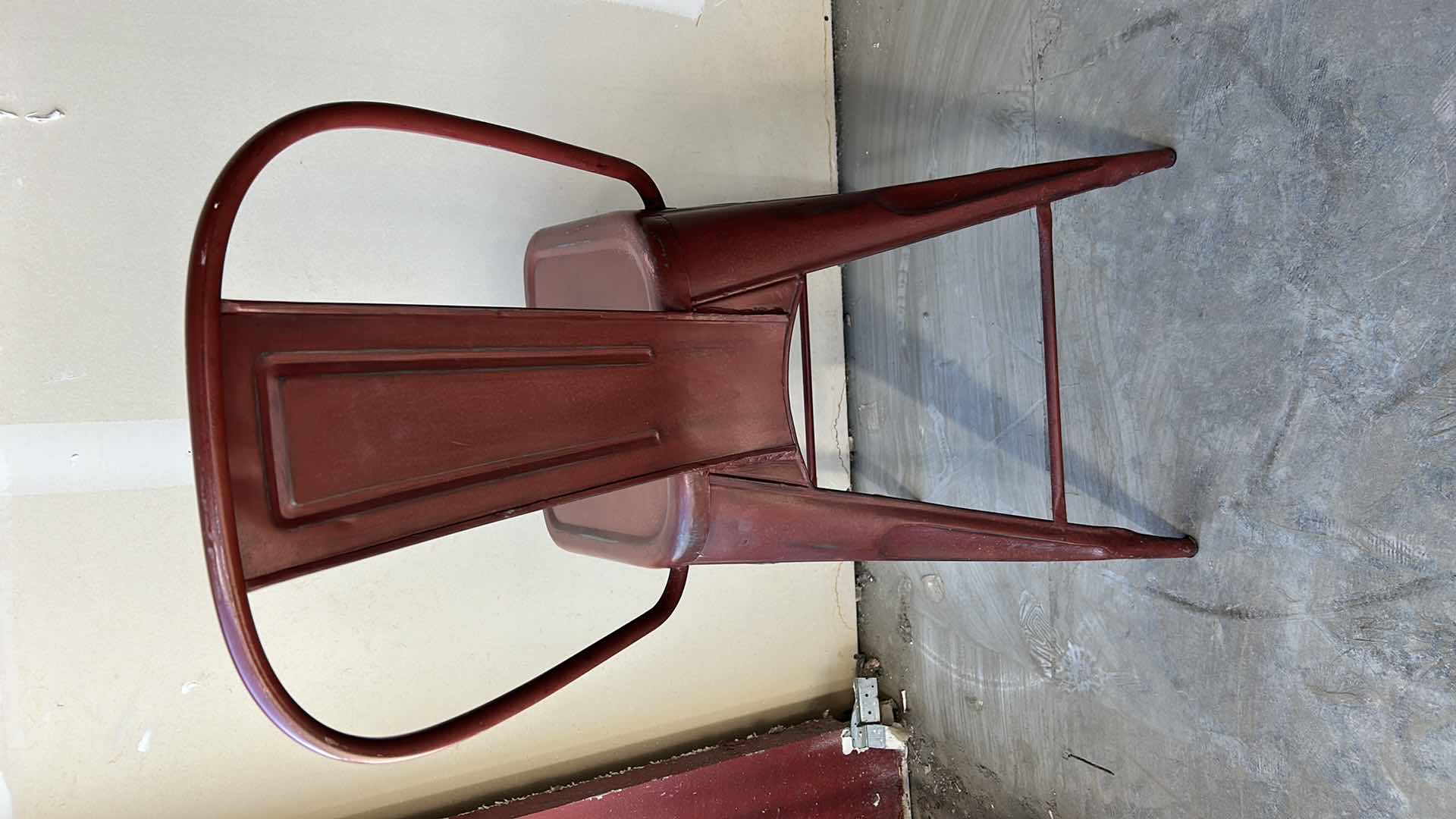 Photo 1 of 2 RED METAL BARSTOOL SEAT H24”