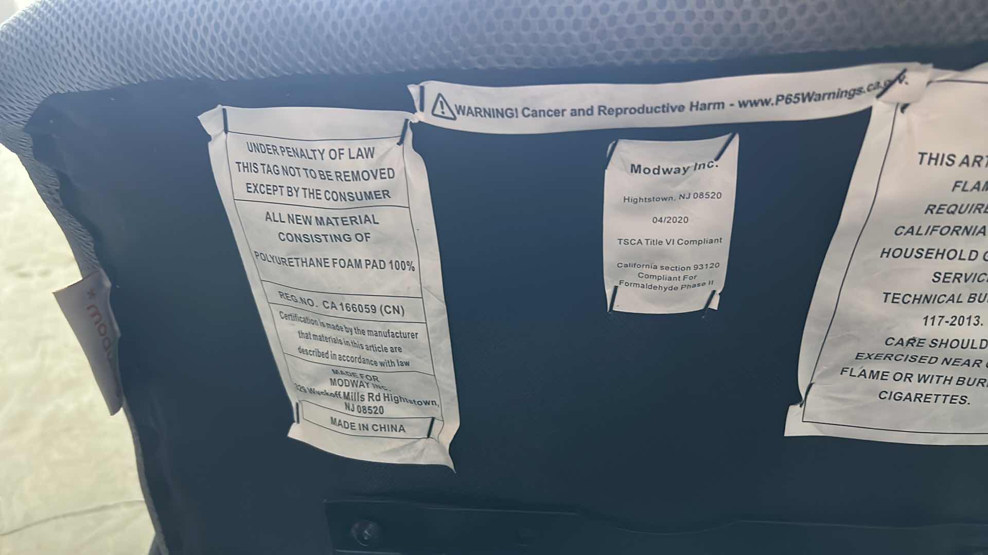 Photo 1 of DESK CHAIR