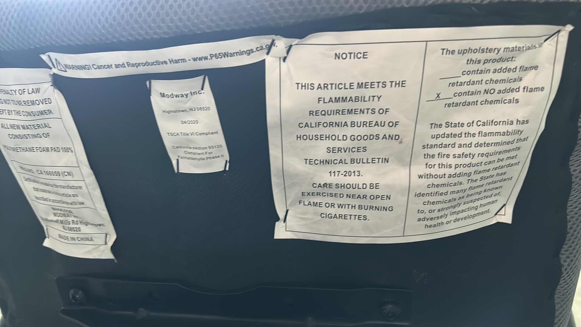 Photo 1 of DESK CHAIR