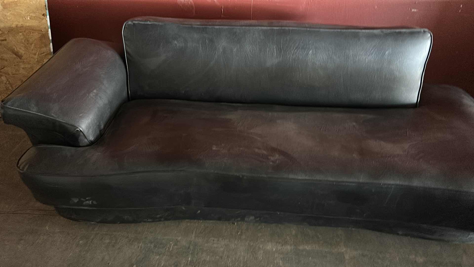 Photo 1 of 7.5’ SOFA