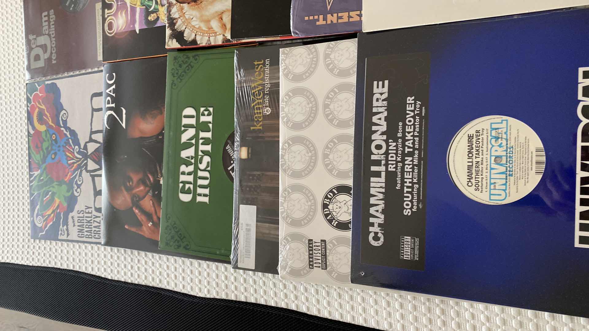 Photo 2 of BOX OF RAP RECORDS