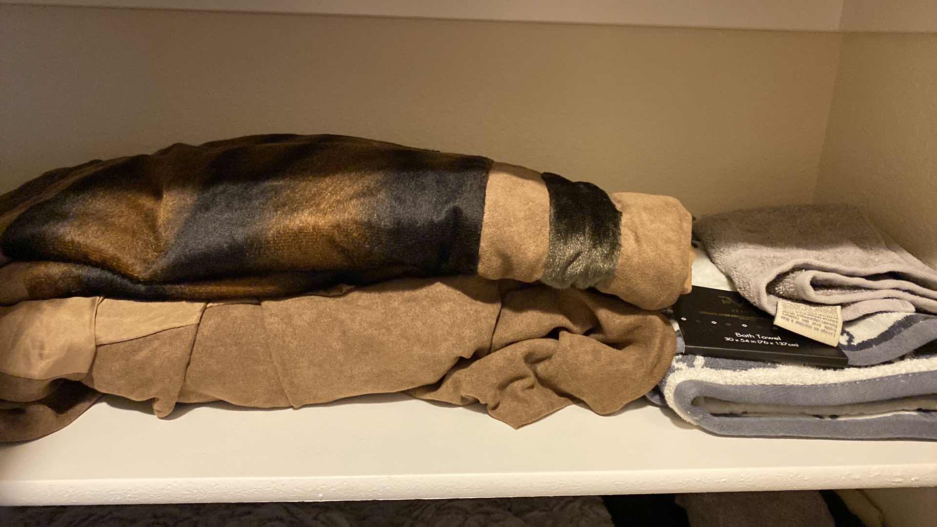 Photo 1 of CONTENTS MASTER BATH CLOSET