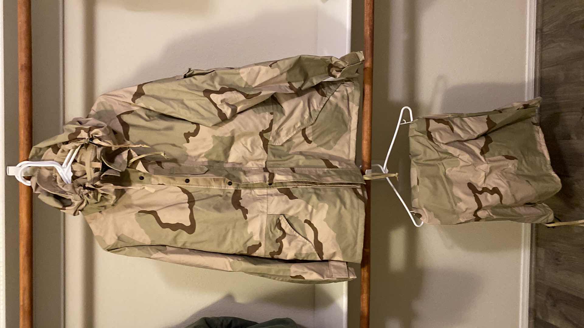 Photo 1 of CAMO GORTEX JACKET SIZE LARGE REGULAR AND PANTS SIZE XL