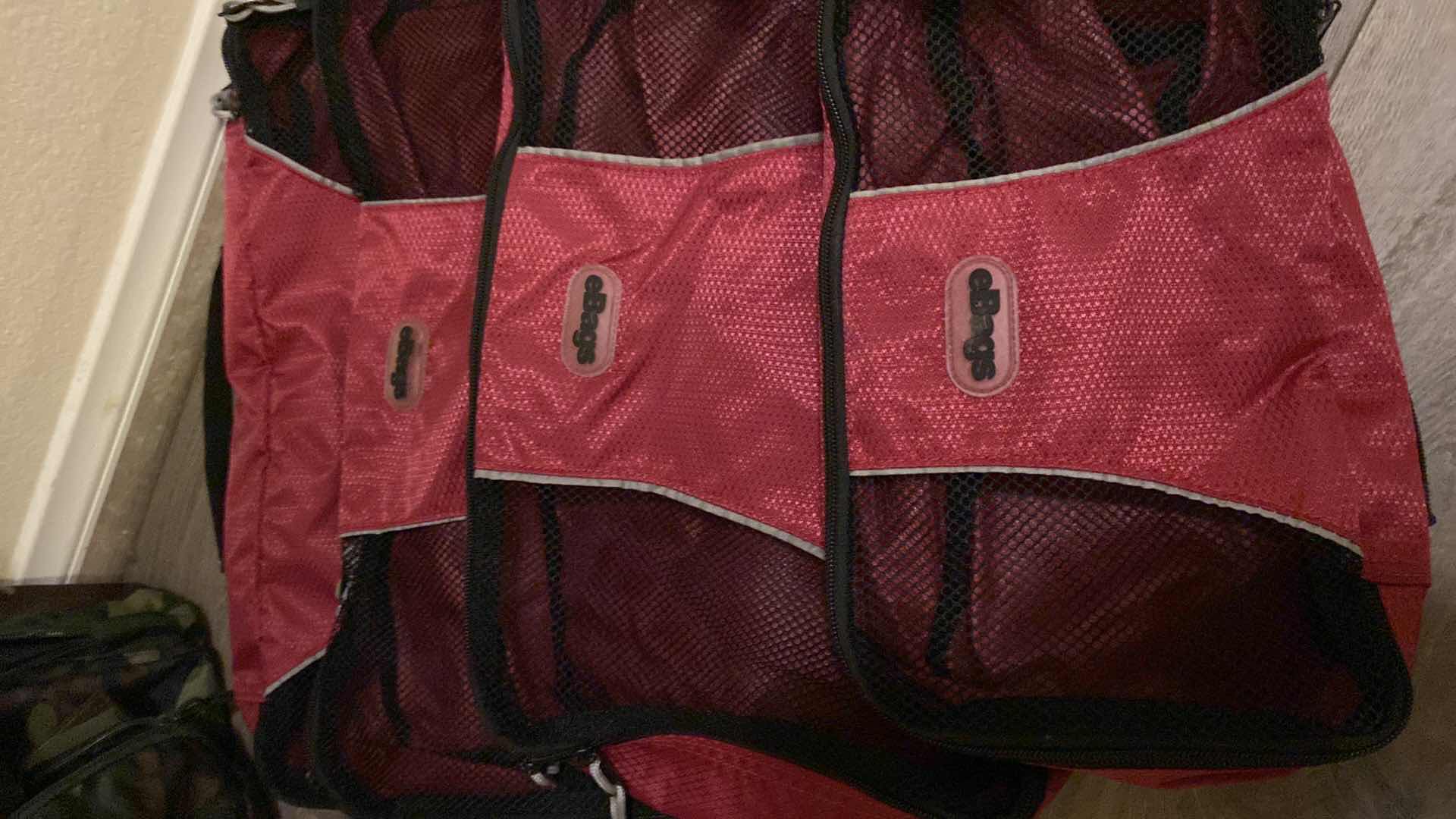 Photo 1 of CAMO BRIEF BAG AND EBAGS PACKING CUBES