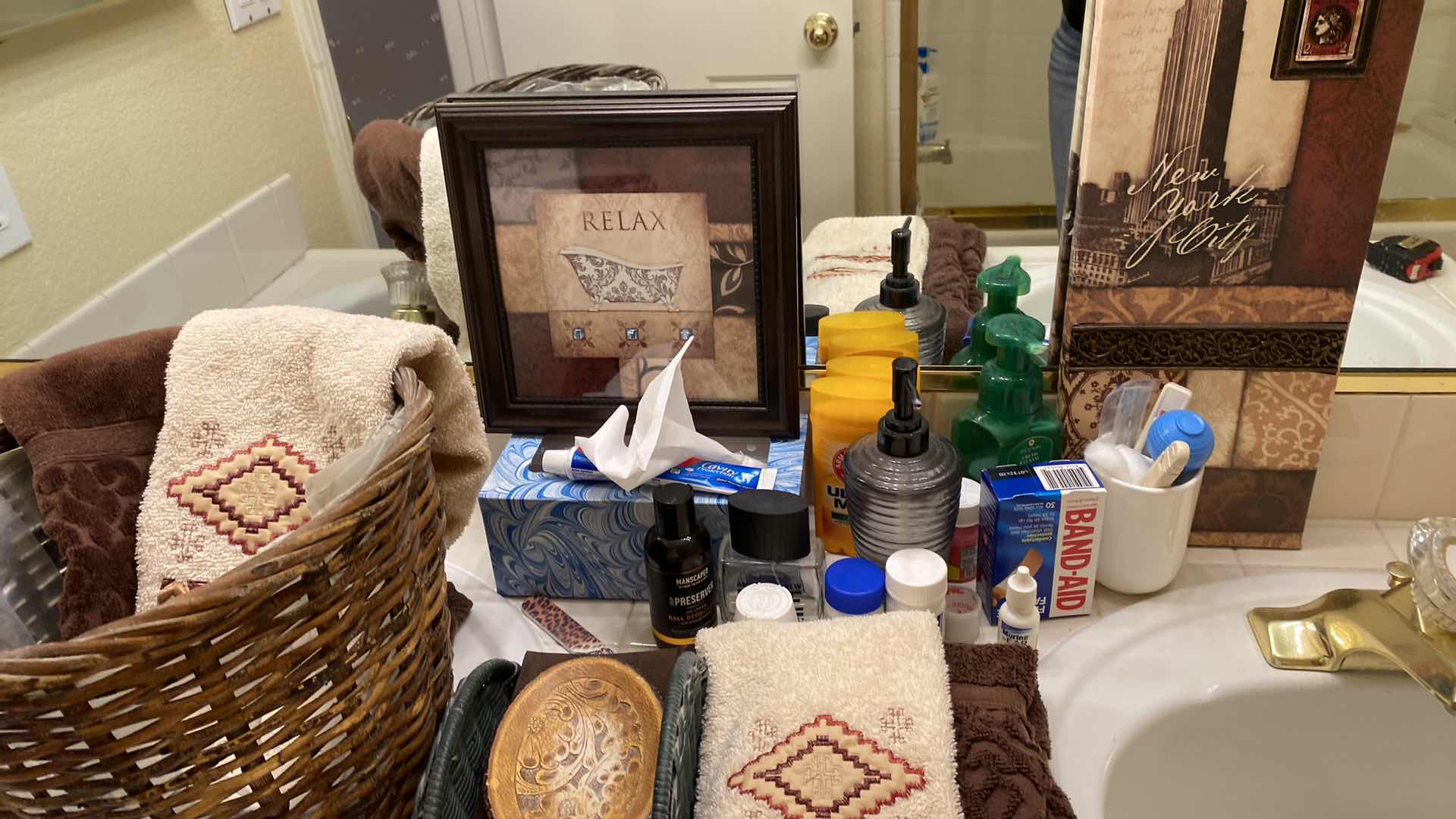 Photo 1 of BATHROOM ASSORTMENT