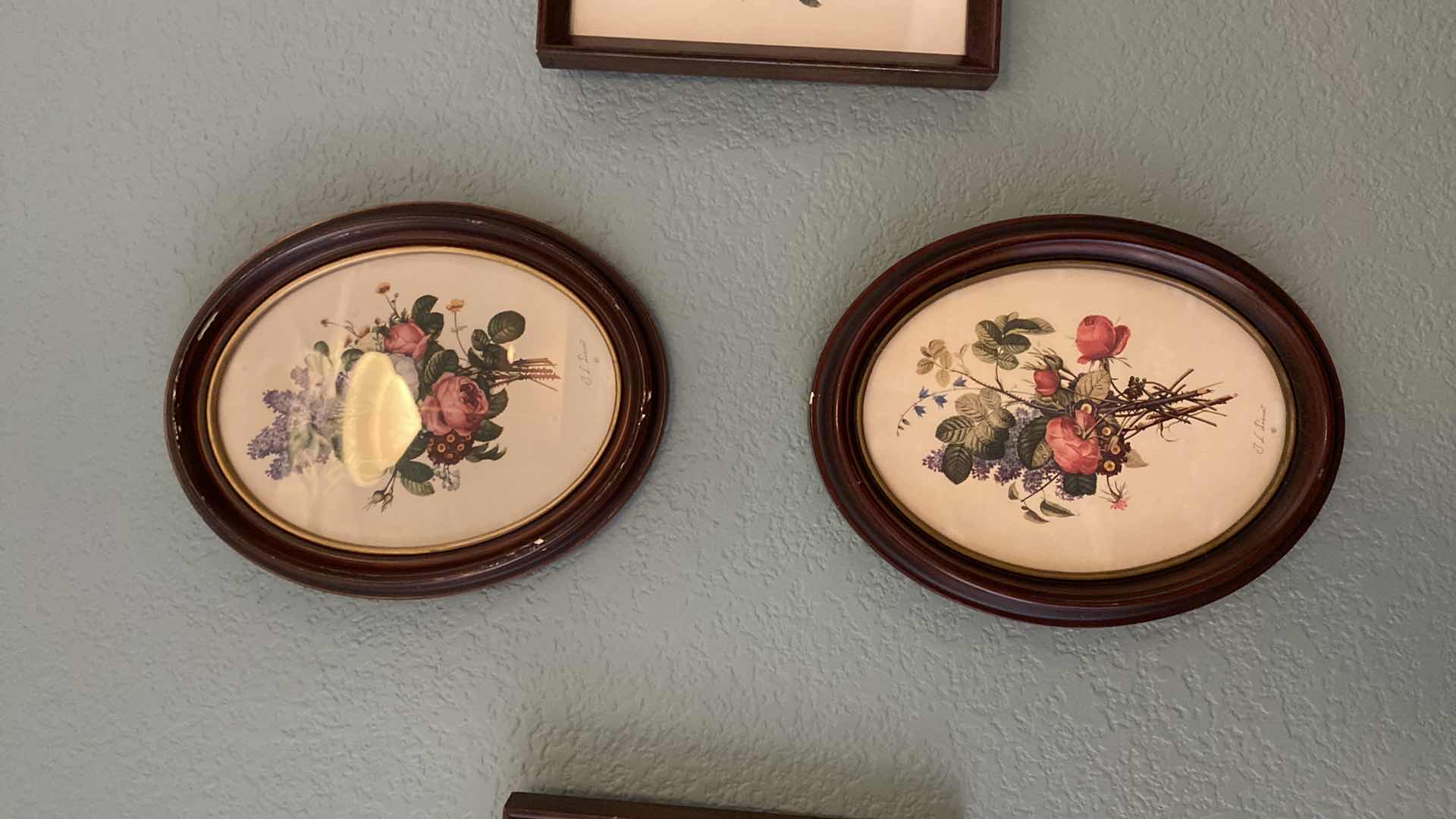 Photo 3 of 4 PICTURE WOOD FRAMED ASSORTMENT OVAL IS 7 1/2” x 9 1/2”