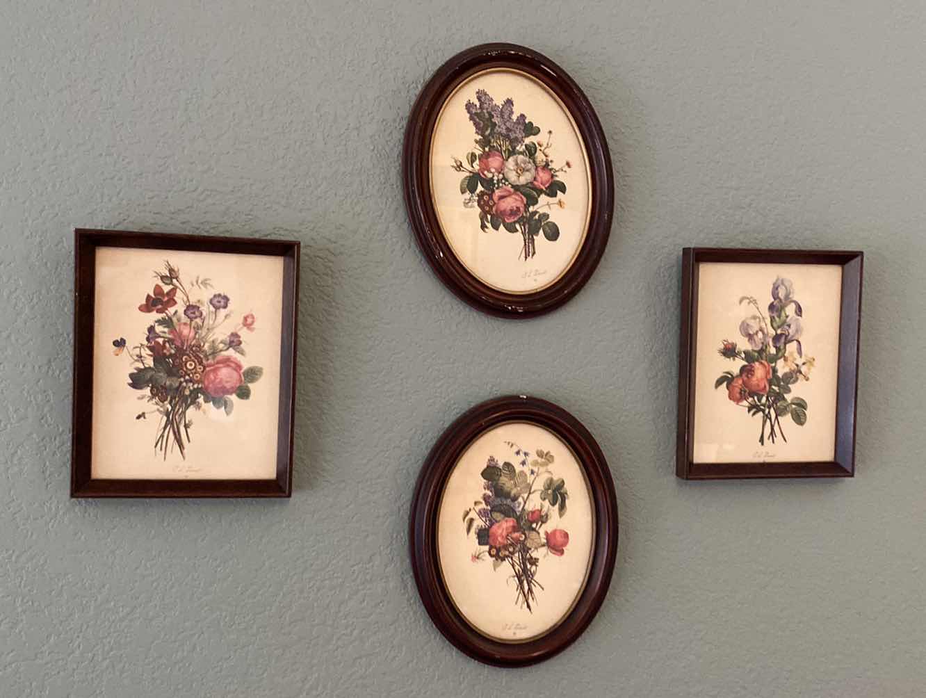 Photo 1 of 4 PICTURE WOOD FRAMED ASSORTMENT OVAL IS 7 1/2” x 9 1/2”