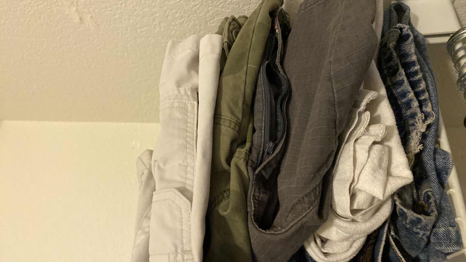 Photo 1 of MENS SIZE XXL AND 42 SHORTS SND MORE