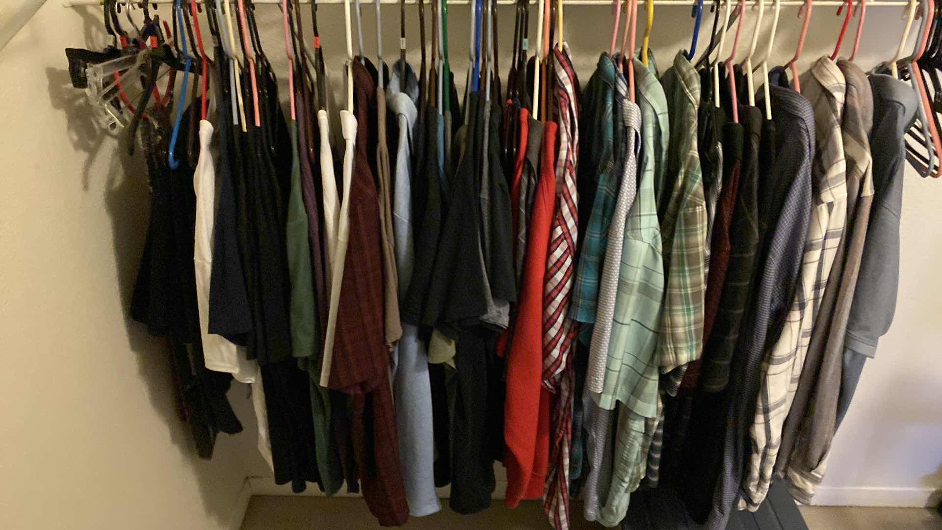 Photo 1 of MENS ASSORTED SHIRTS SIZE 2XL AND 3XL