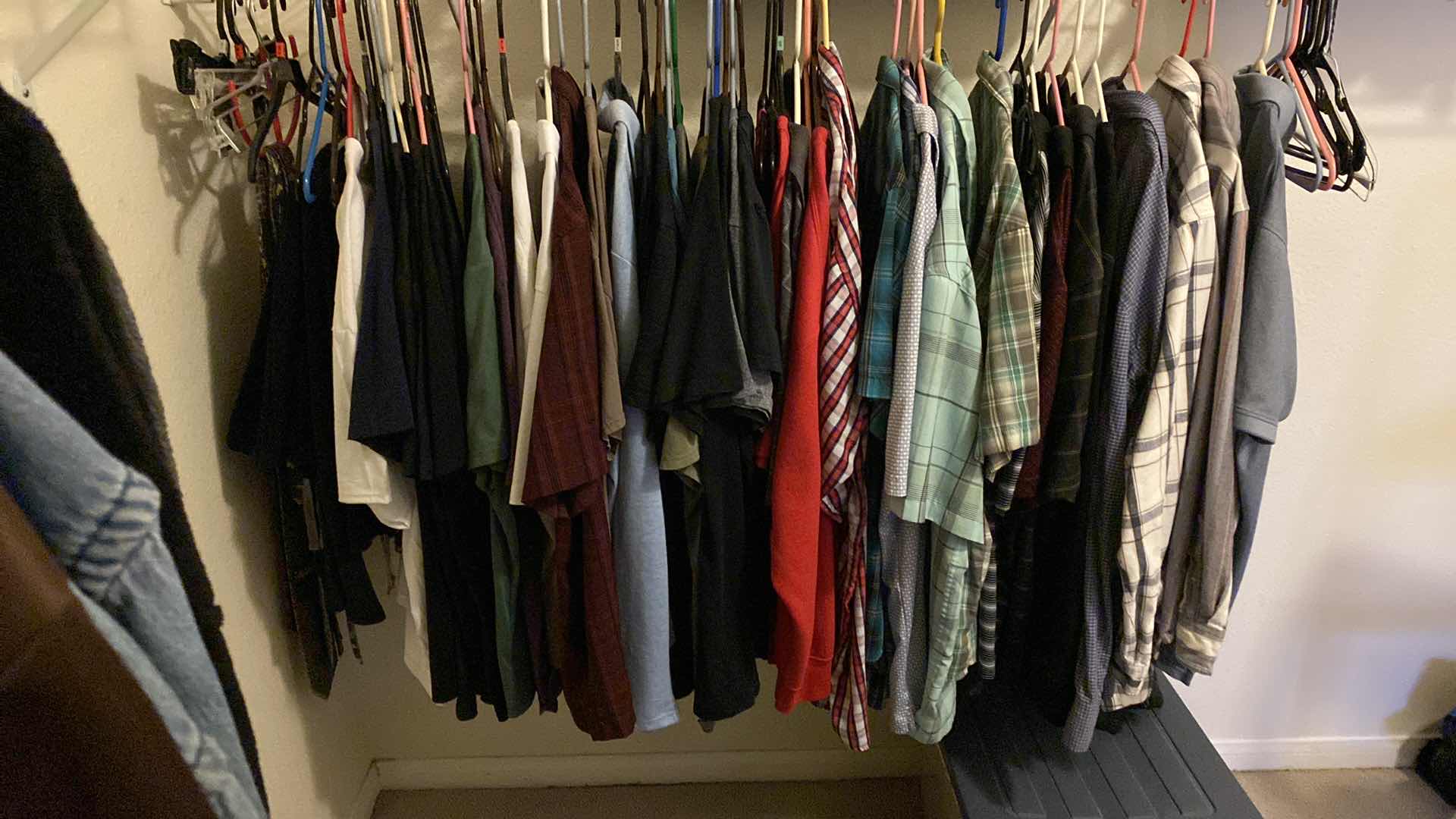 Photo 1 of MENS ASSORTED SHIRTS SIZE 2XL AND 3XL