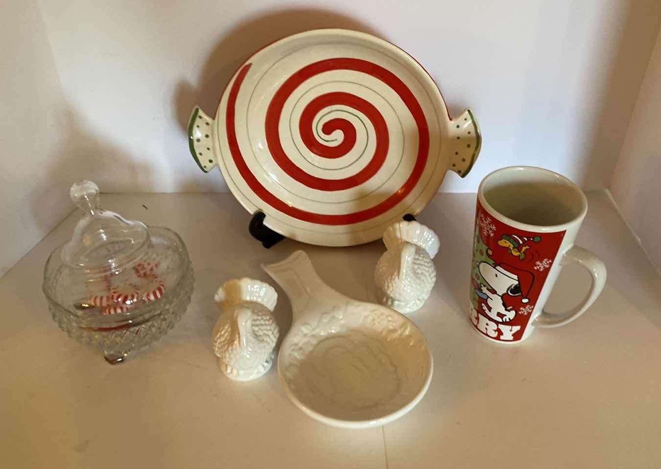 Photo 1 of HOLIDAY SERVEWARE AND MORE