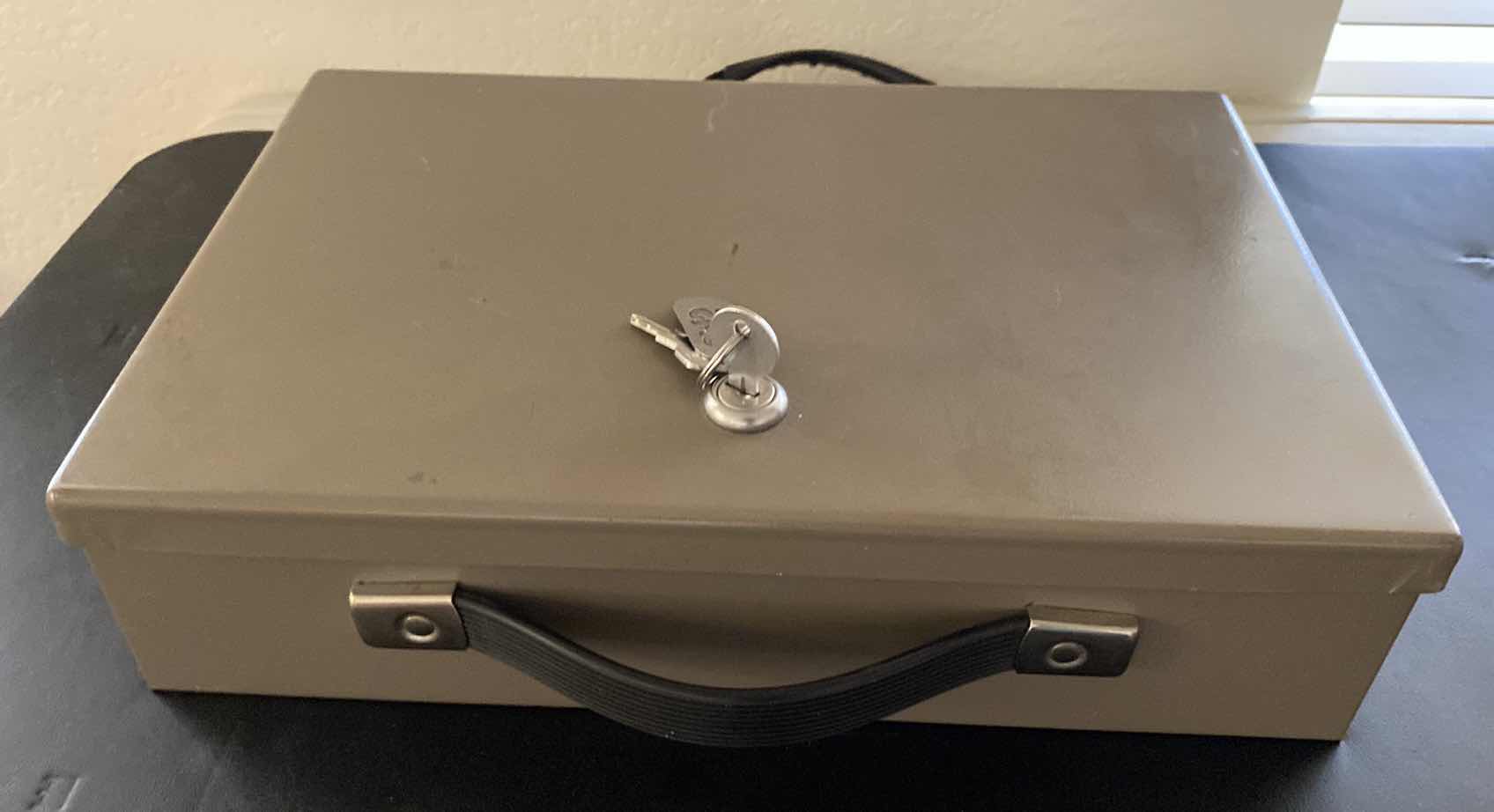 Photo 1 of METAL STORAGE BOX WITH KEY