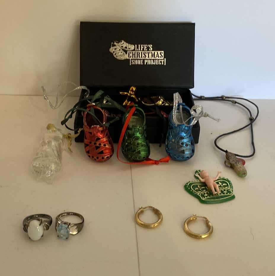 Photo 1 of 2 SILVER 925 RINGS WITH STONES PLATED EARRINGS AND LIFES CHRISTMAS SHOE PROJECT ORNAMENTS