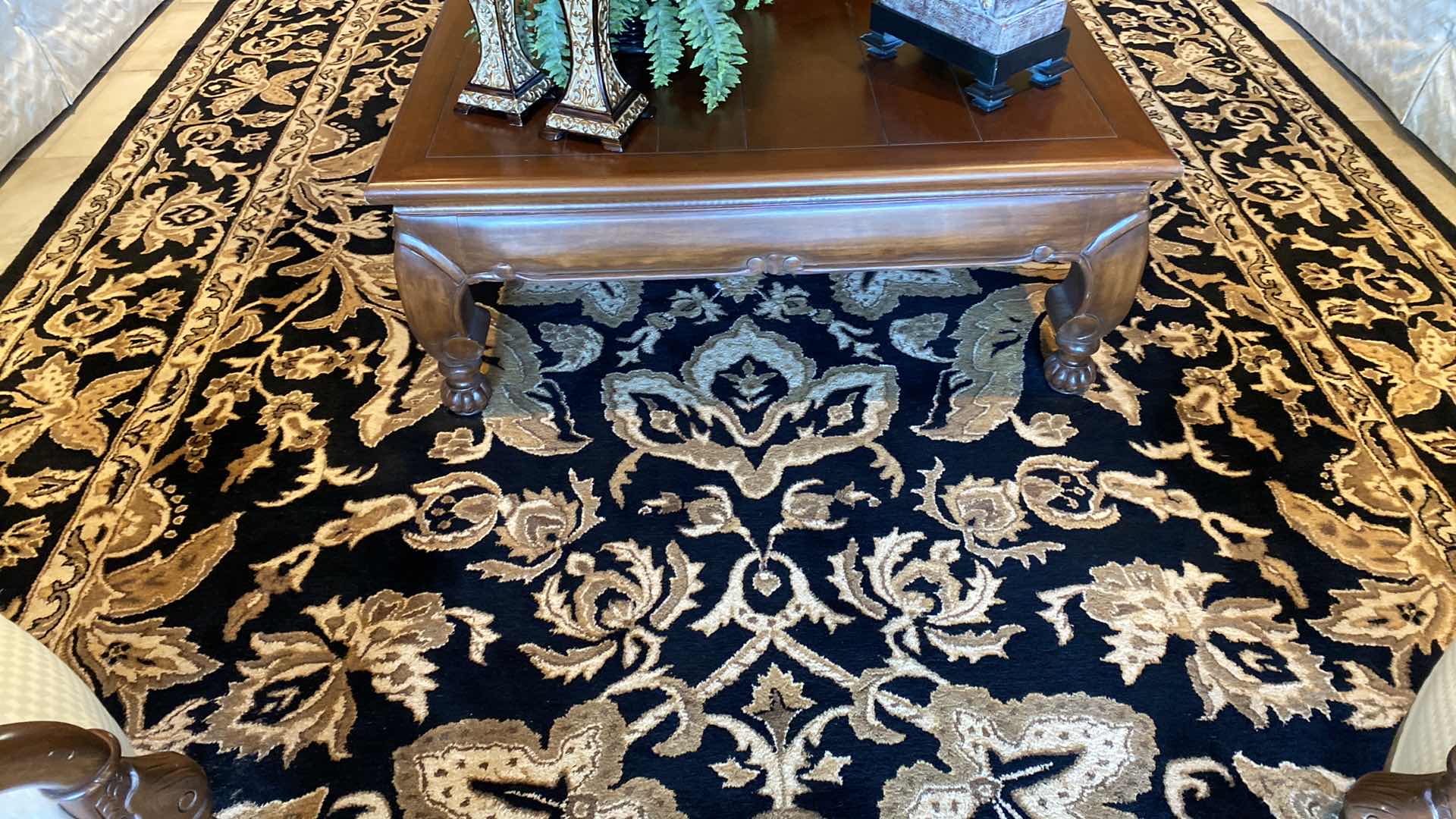 Photo 1 of HOME DECORATORS WOOL PILE CAMBRIDGE AREA RUG WITH LATEX BACKING AND COTTON CLOTH ORIGIN INDIA 9’ 8” x 13’ 8”