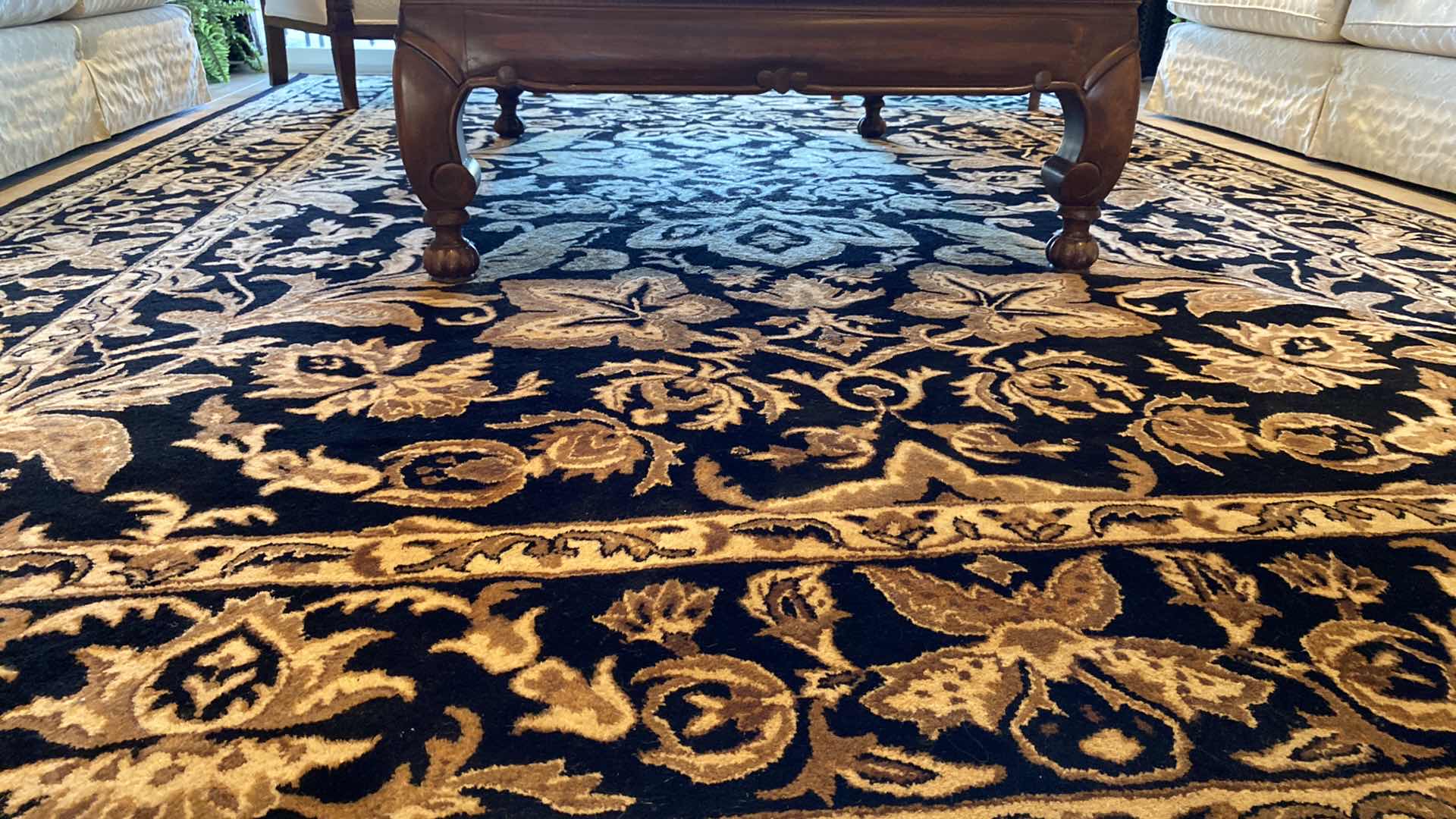 Photo 1 of HOME DECORATORS WOOL PILE CAMBRIDGE AREA RUG WITH LATEX BACKING AND COTTON CLOTH ORIGIN INDIA 9’ 8” x 13’ 8”
