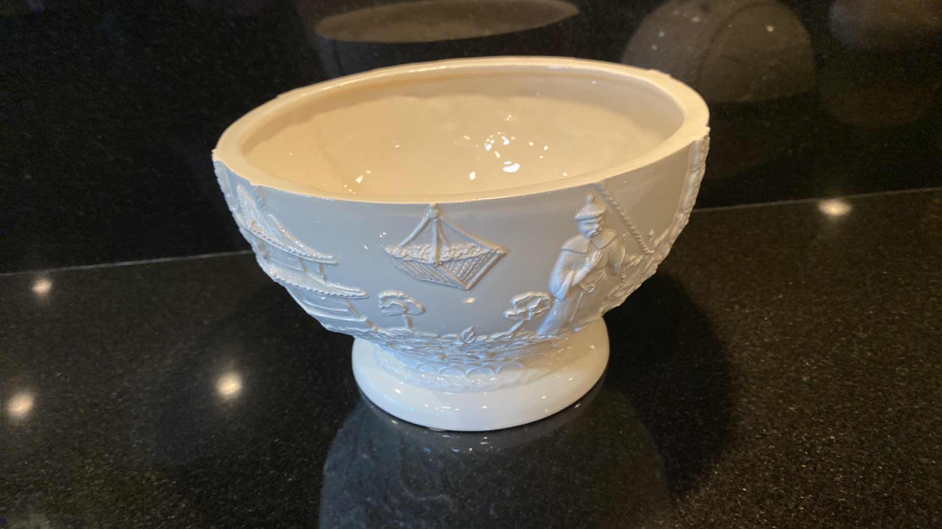 Photo 1 of CERAMIC DISH WITH LID 8 1/2” x 9 1/2” HAND CRAFTED IN ITALY FOR ETHAN ALLEN