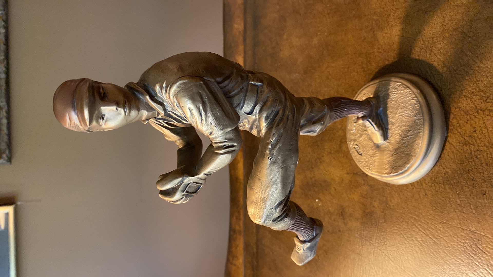 Photo 1 of AUSTIN 1992 BASEBALL PITCHER SCULPTURE H 13”