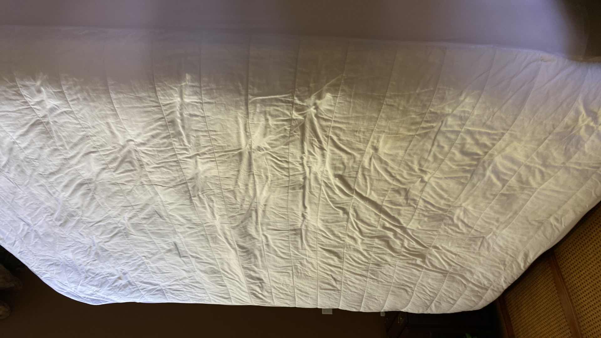 Photo 1 of LUXURY EDITIONS QUEEN BEDDING WITH DOWN INSERT DUVET AND PILLOWS