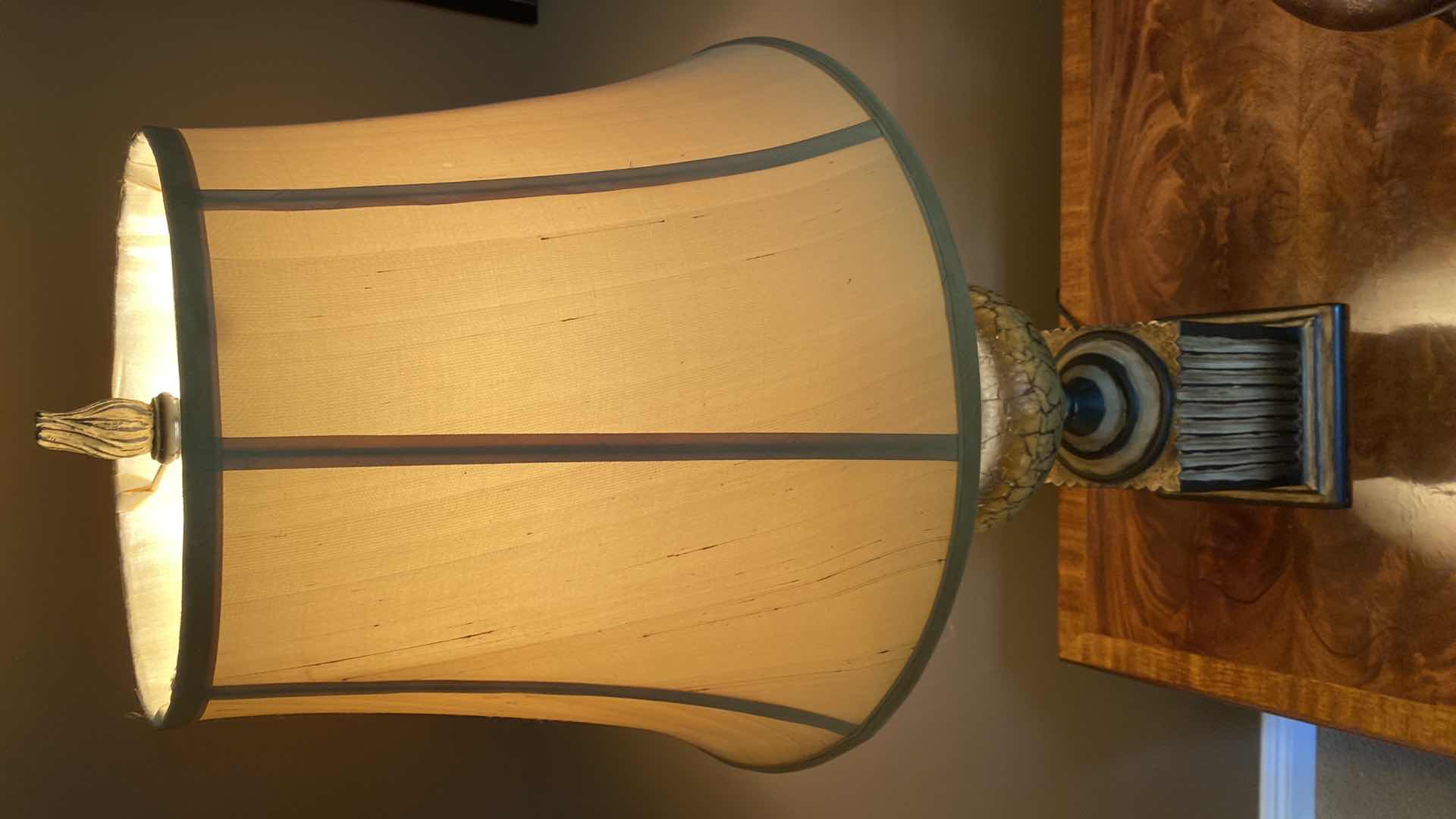 Photo 1 of TABLE LAMP H 34”