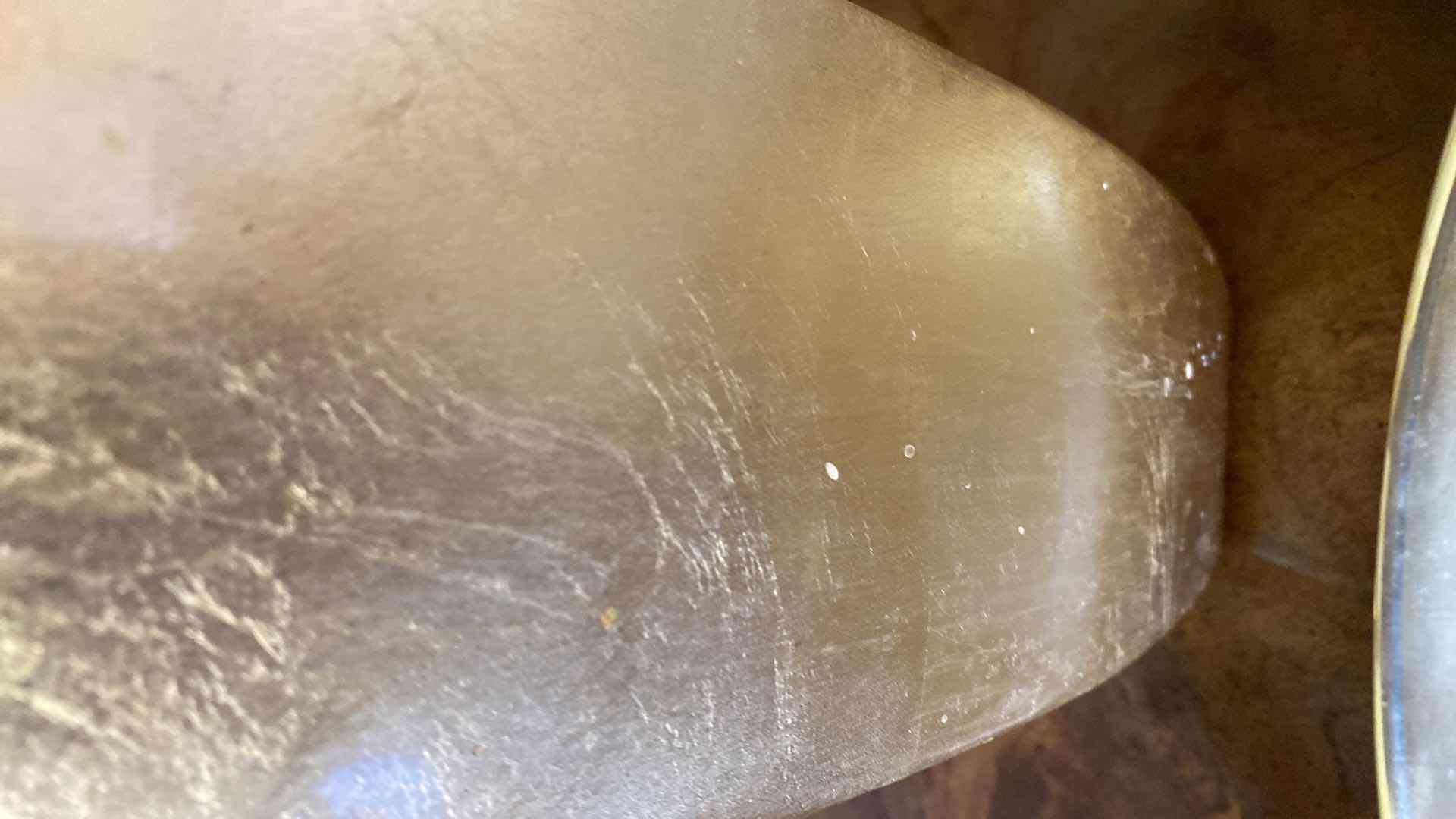 Photo 1 of GOLD VASE H 11” WITH FLORALS AND BATHROOM TRAY