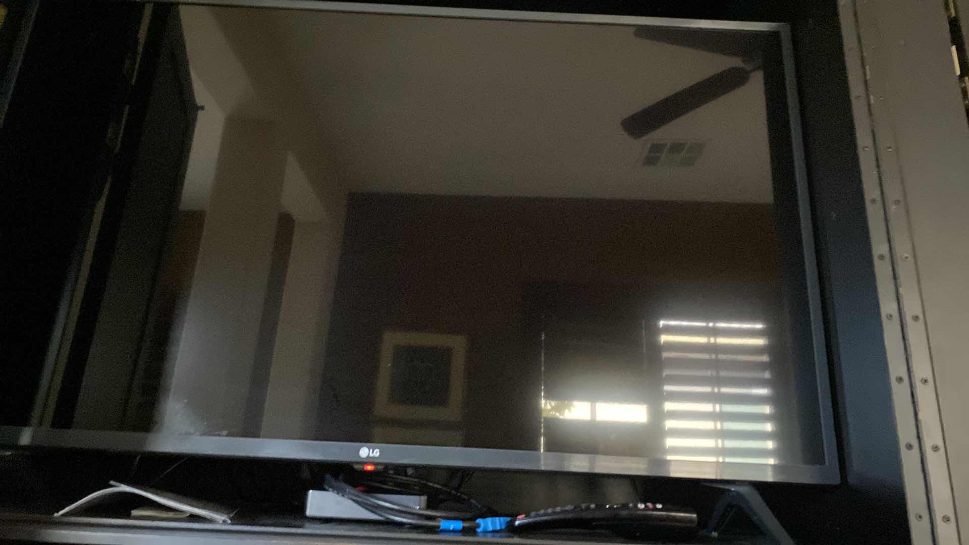 Photo 1 of LG TELEVISION 42” WITH REMOTE