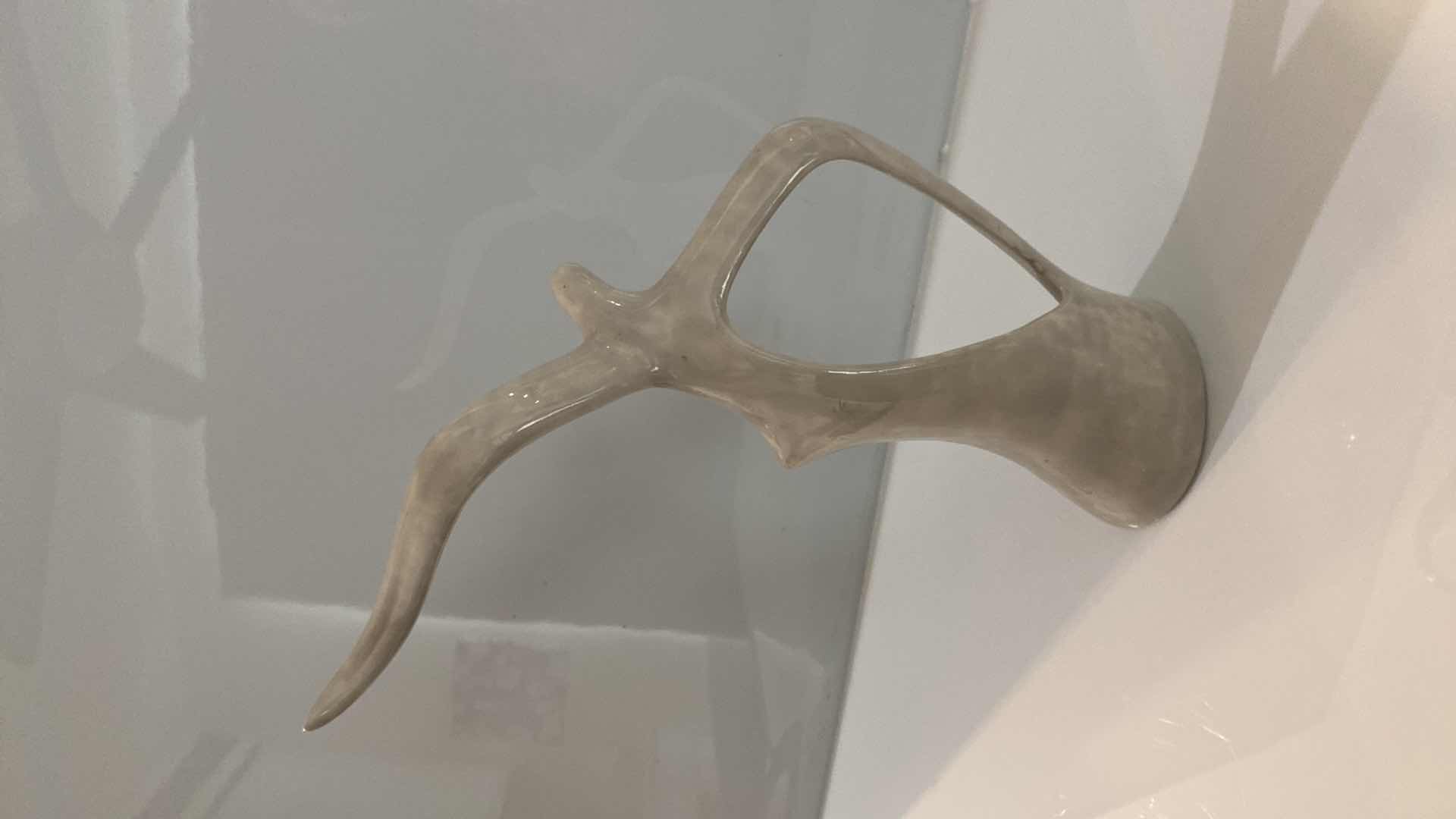 Photo 1 of CERAMIC SEAGULL STATUE H 16 1/2”