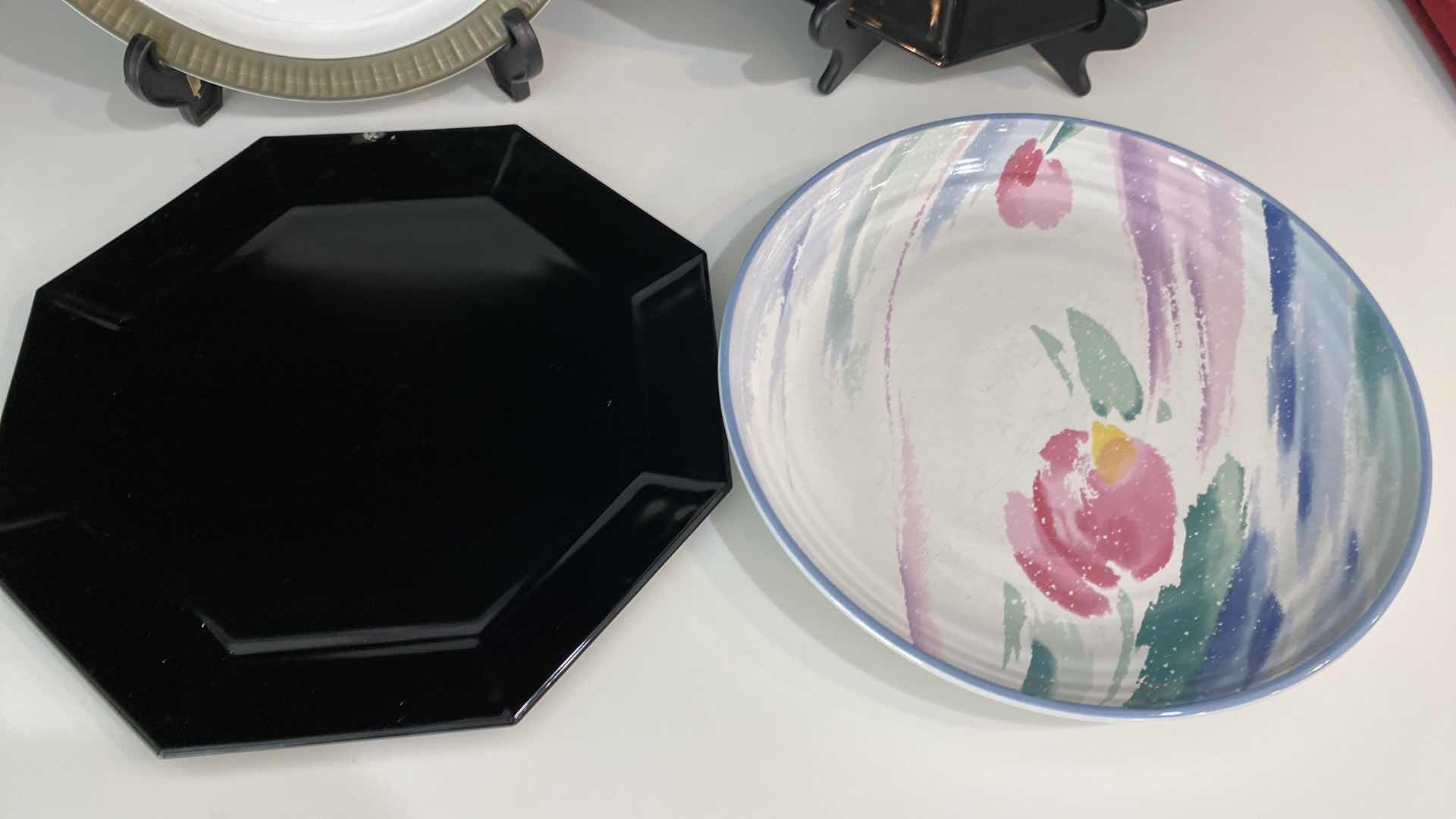 Photo 1 of CONTENTS OF KITCHEN CABINET SHELF - PLATTERS CERAMIC