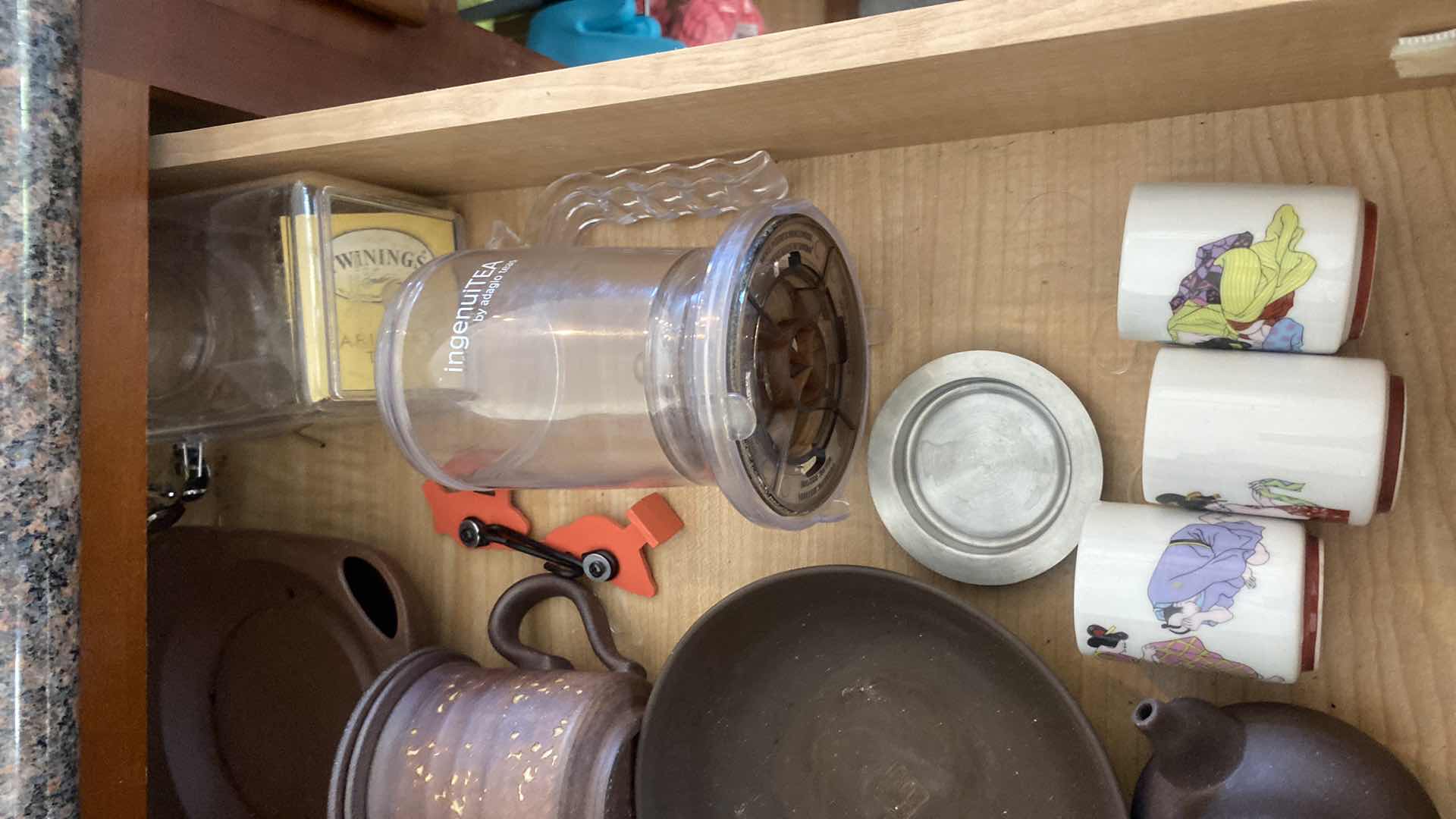 Photo 1 of BAR CONTENTS IN DRAWER - TEA