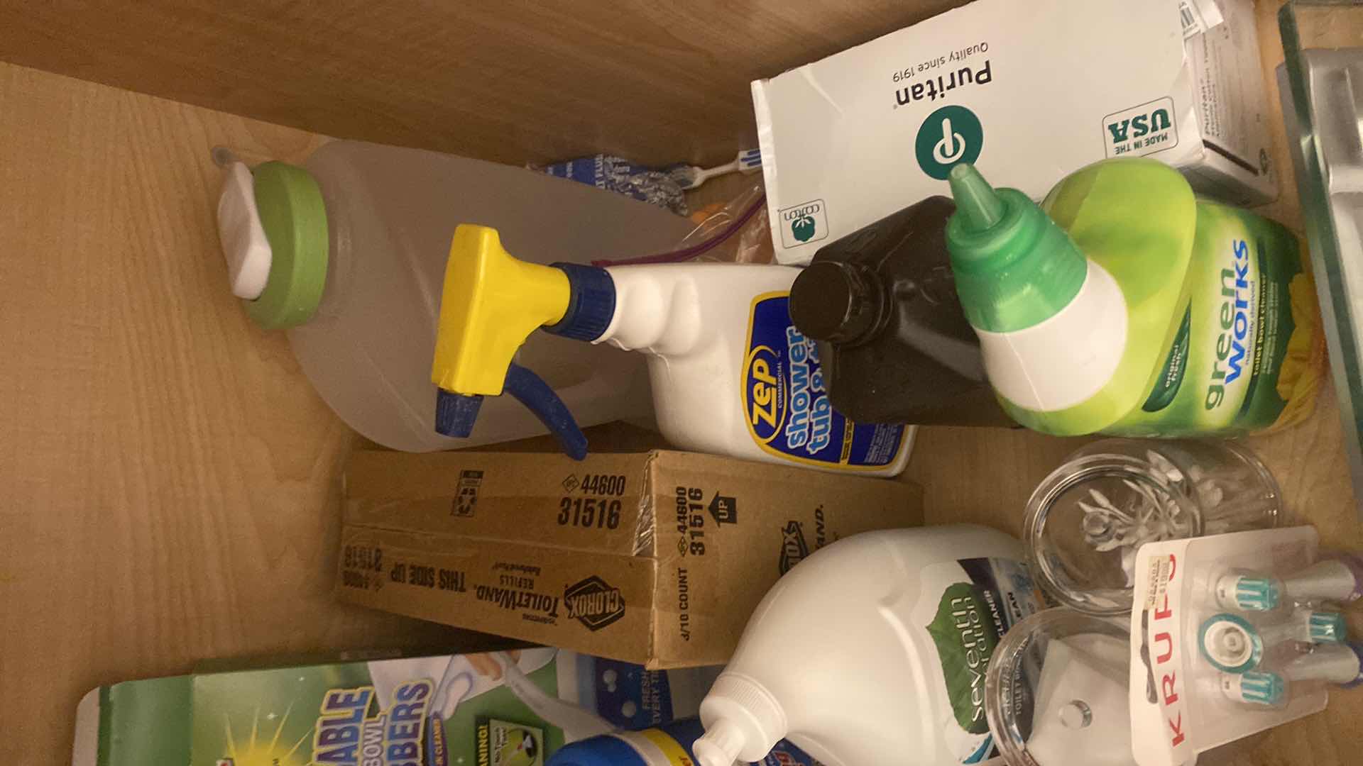 Photo 1 of CONTENTS IN CABINET OFFICE- CLEANING AND HEALTH