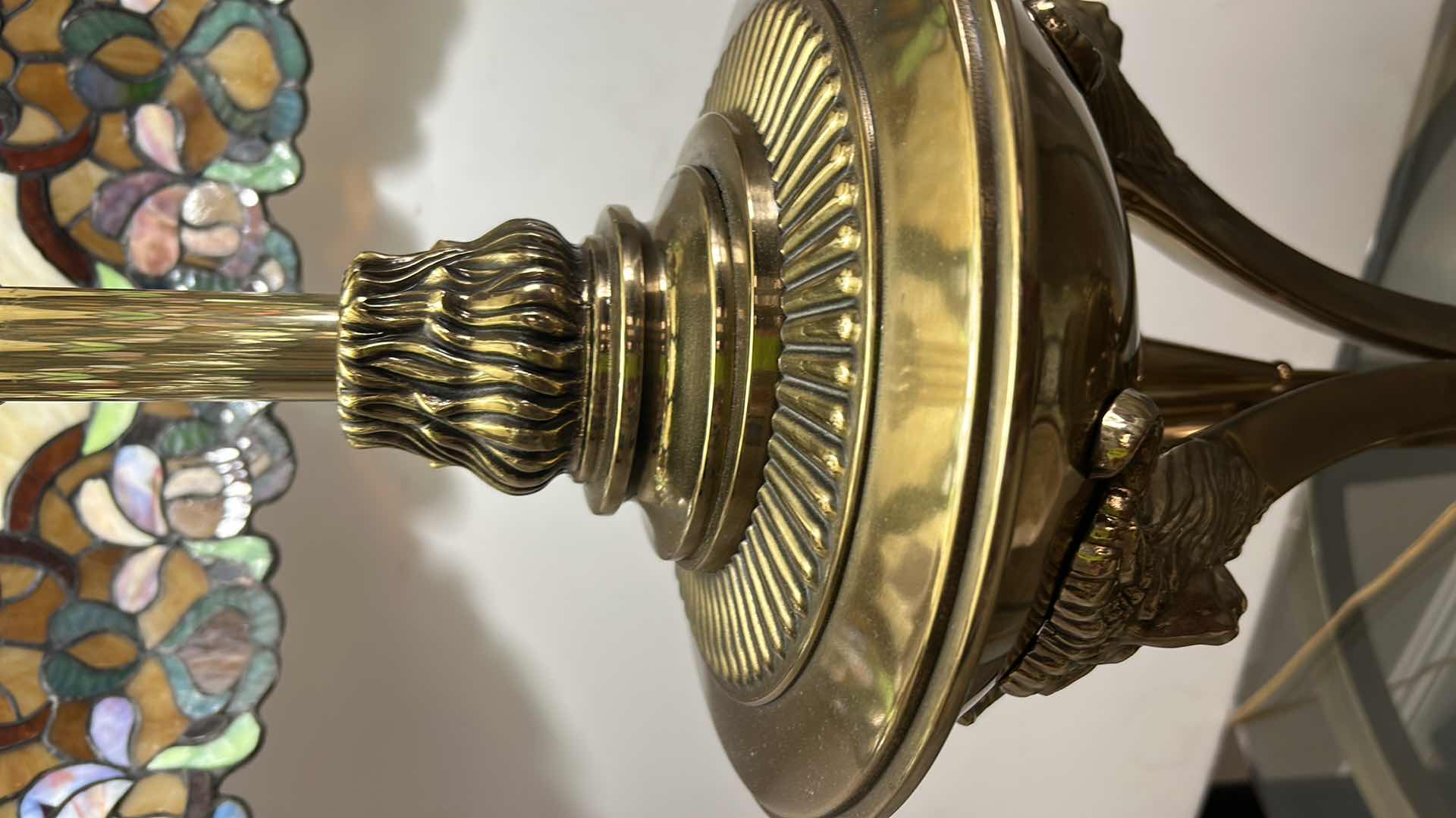 Photo 1 of TIFFANY STYLE VINTAGE LAMP 20” x 38