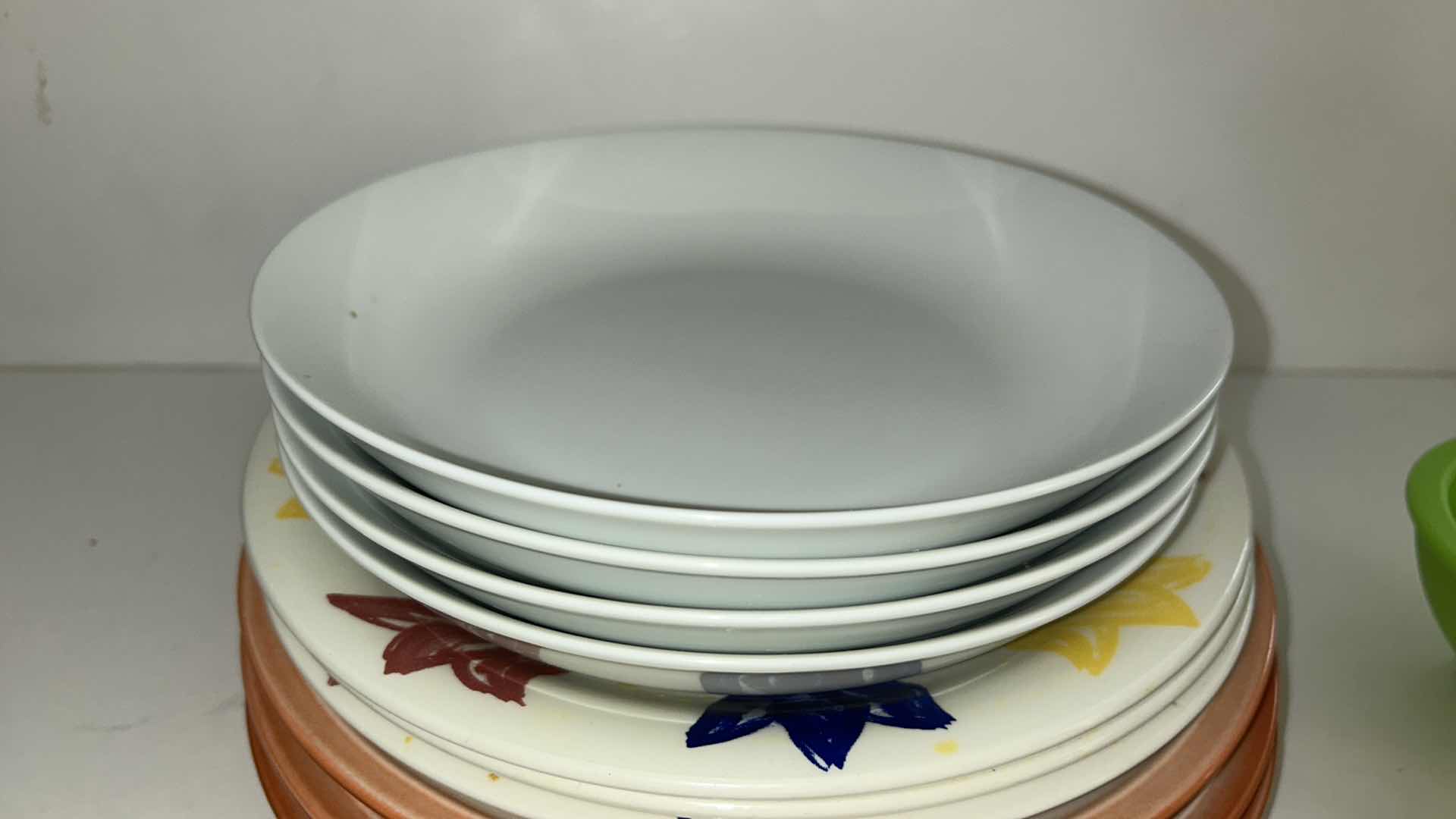 Photo 1 of MISC KITCHEN ASSORTMENT