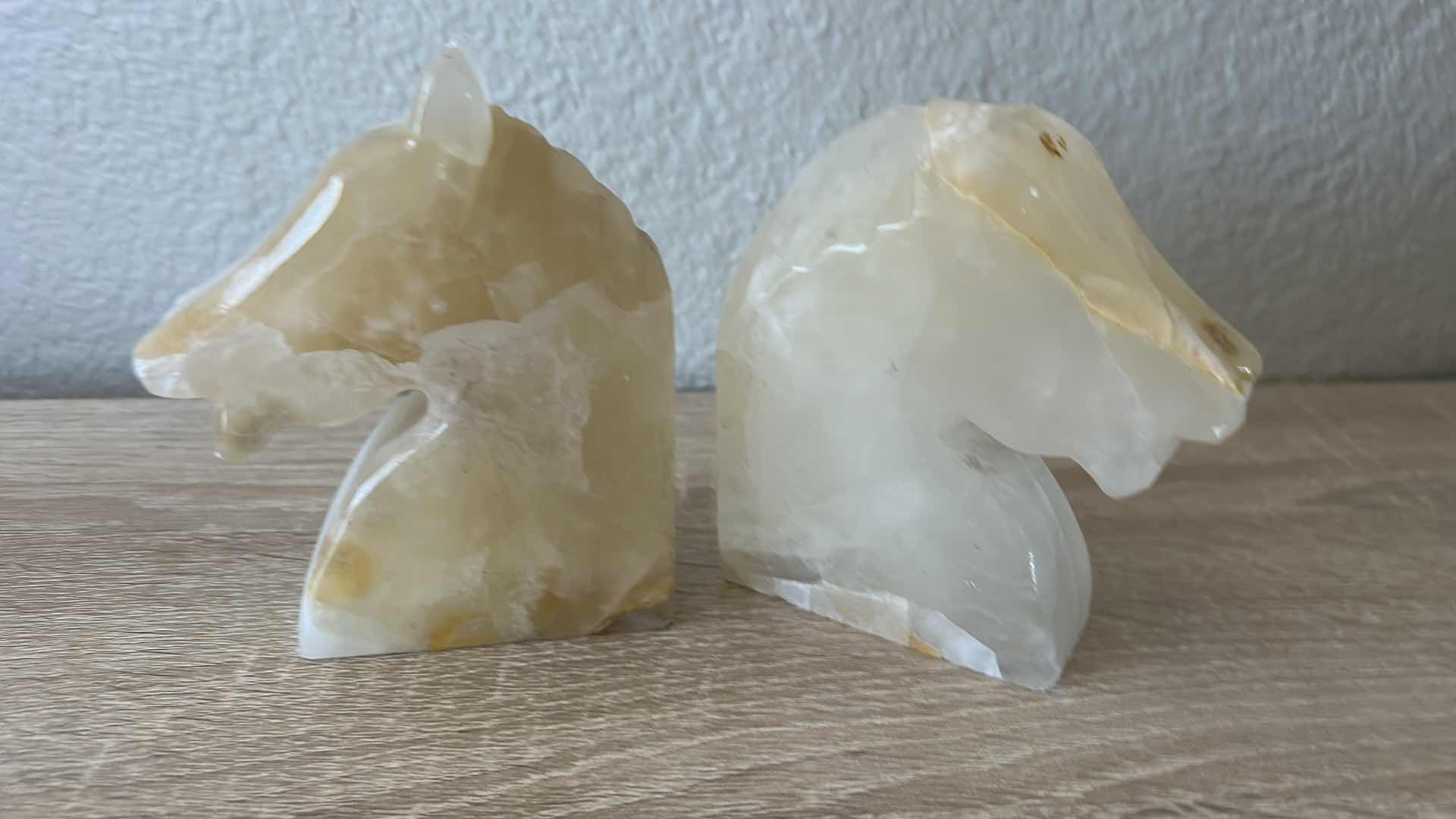 Photo 1 of STONE HORSE BOOKENDS H5”PEN HOLDER AND PENCIL