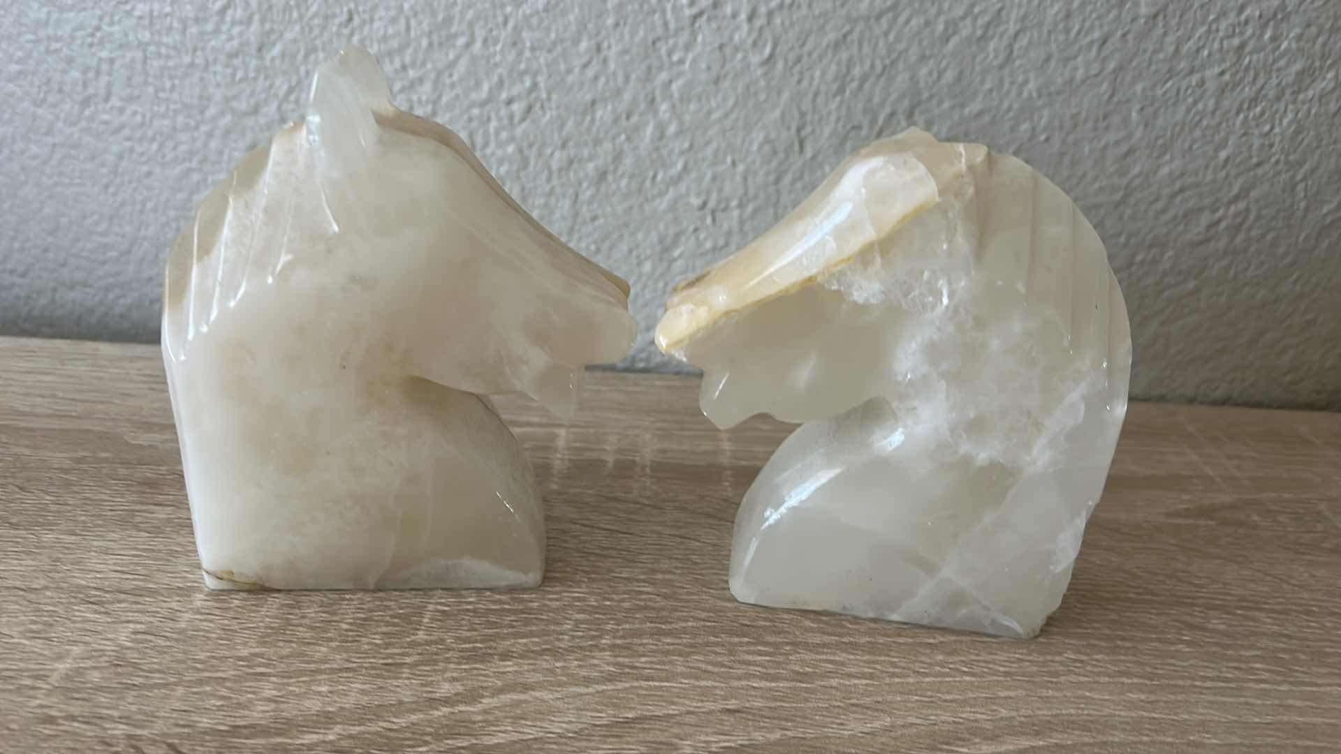 Photo 1 of STONE HORSE BOOKENDS H5”PEN HOLDER AND PENCIL